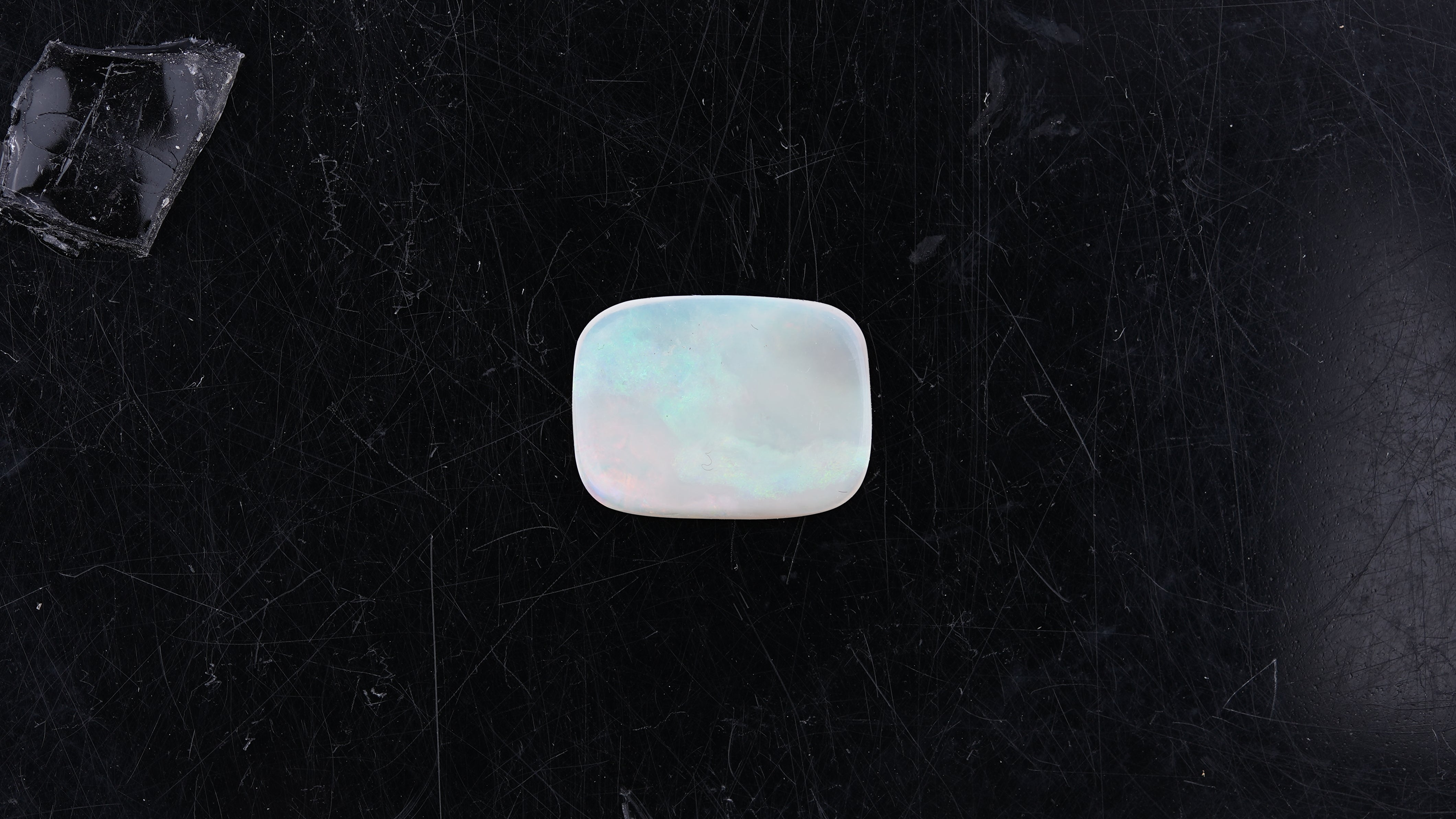 Gemsmantra Opal with Fire - 3.47 Carats (3.817 Ratti) - view 2