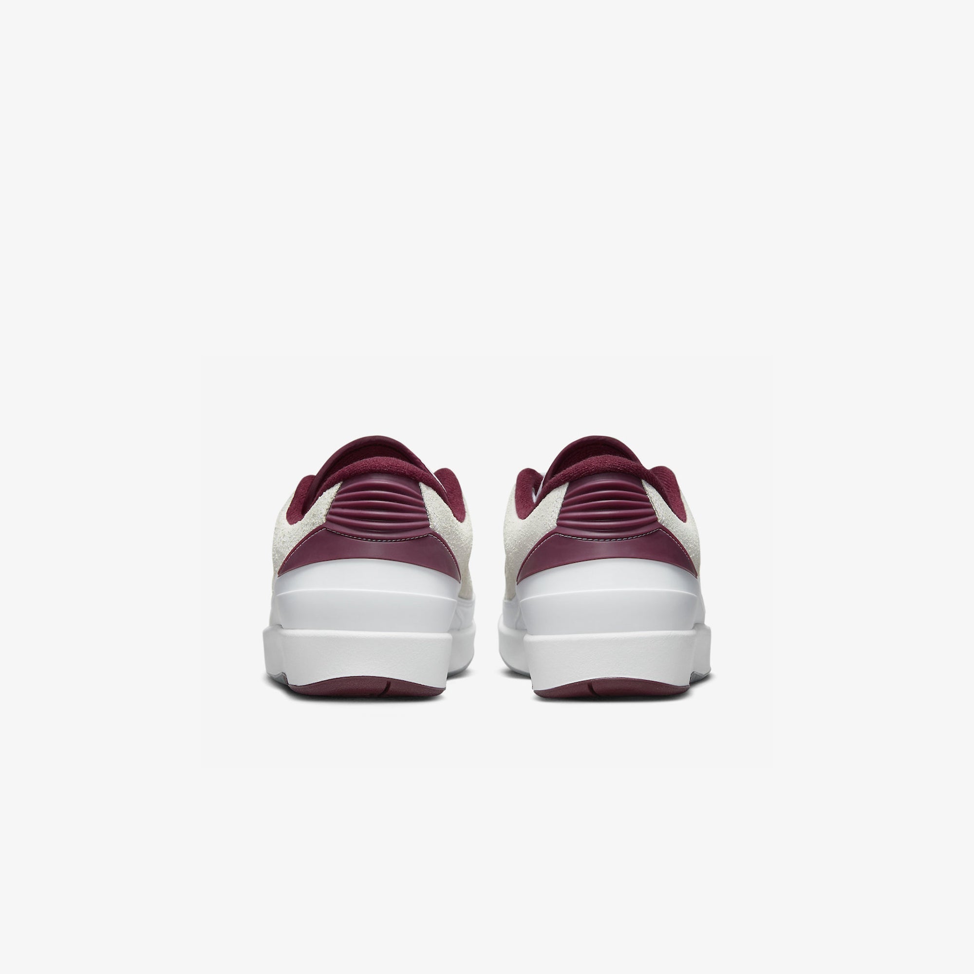 Jordan | AIR JORDAN 2 RETRO LOW { WHITE/CHERRYWOOD RED-LT STEEL GREY - view 2