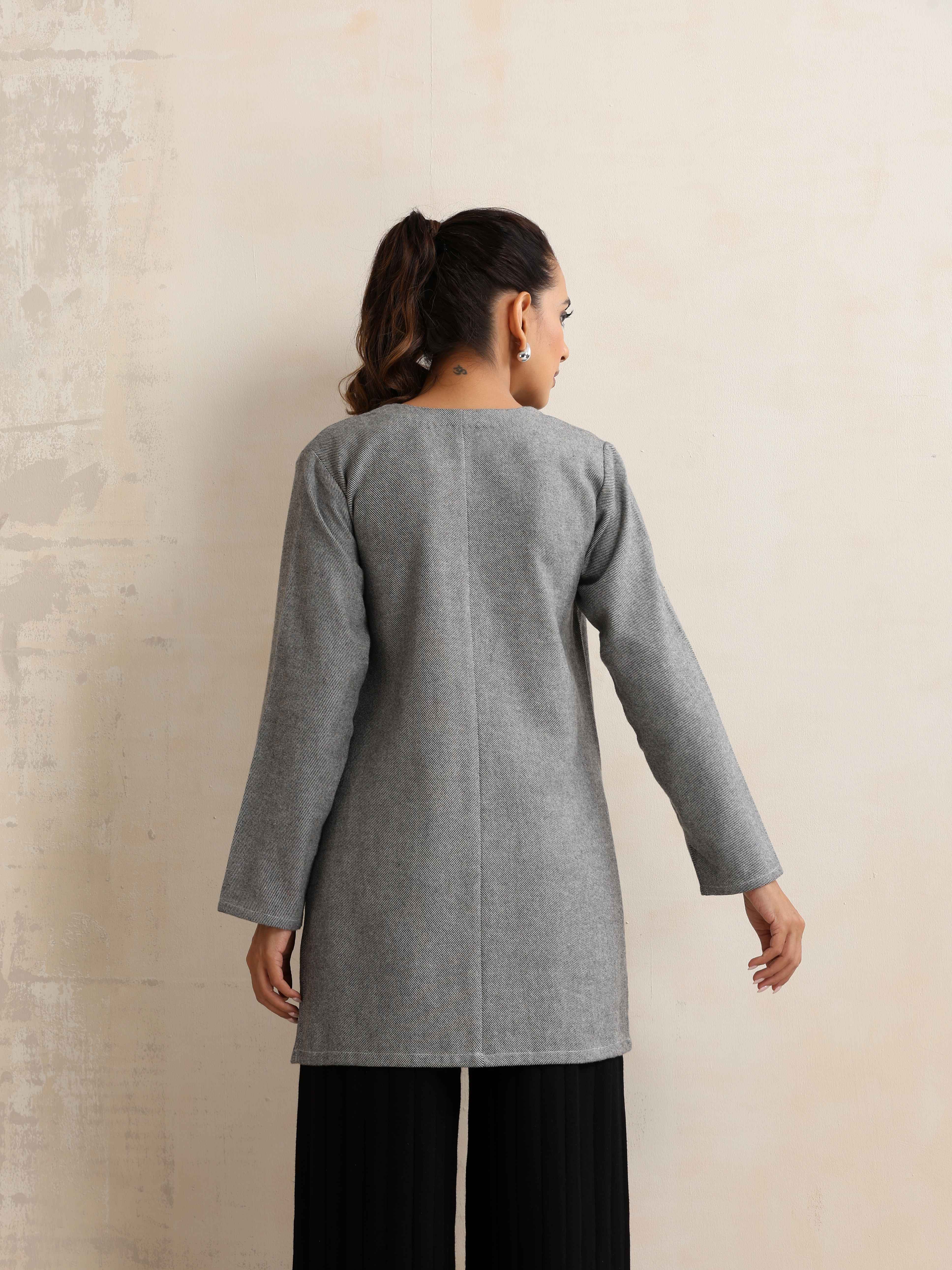 trueBrowns Grey Woollen High Slit Kurta - view 4