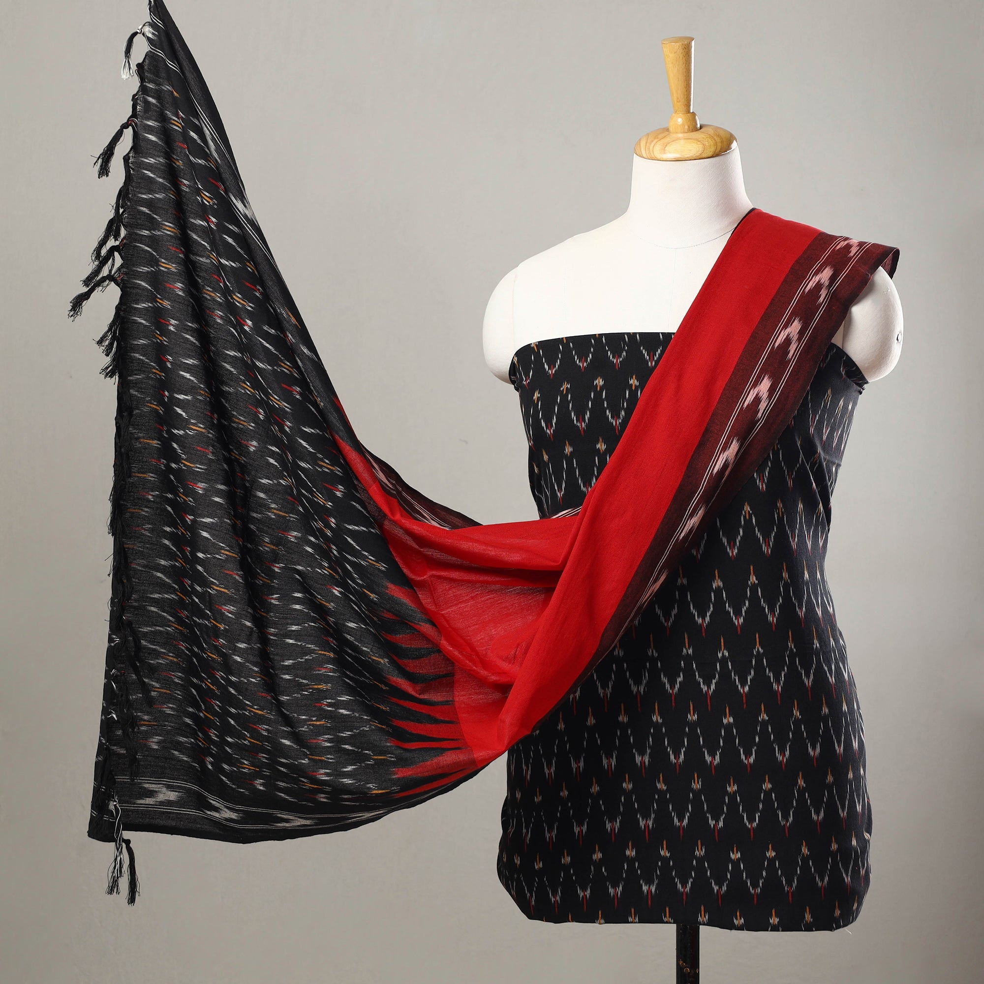 SOUTH KARGHA Black - 3pc Handloom Cotton Pochampally Ikat Dress Material 01