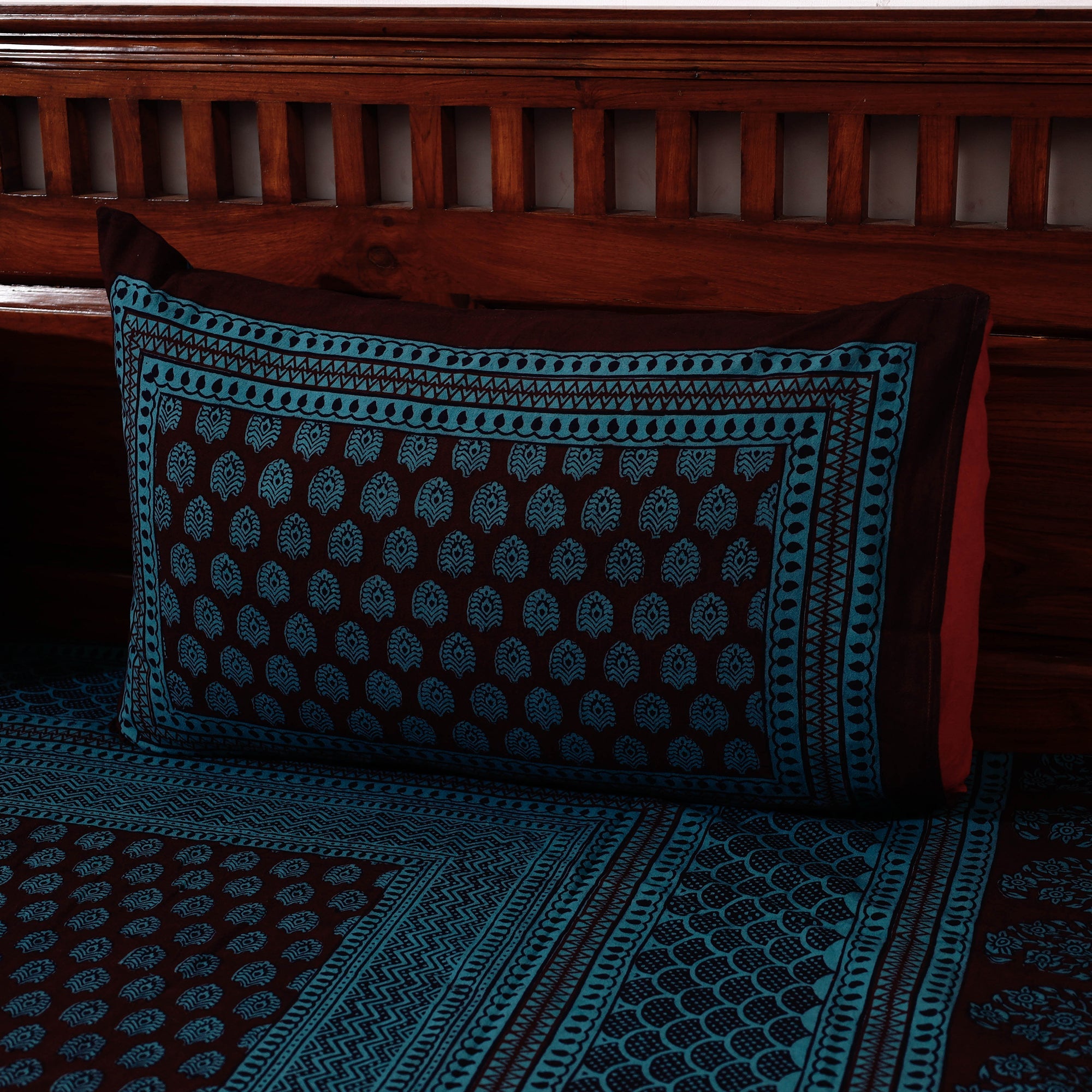 ITOKRI CRAFTS INITIATIVE Blue - Bagh Block Printed Cotton Double Bed Cover with Pillow Covers (113 x 93 in) - view 5