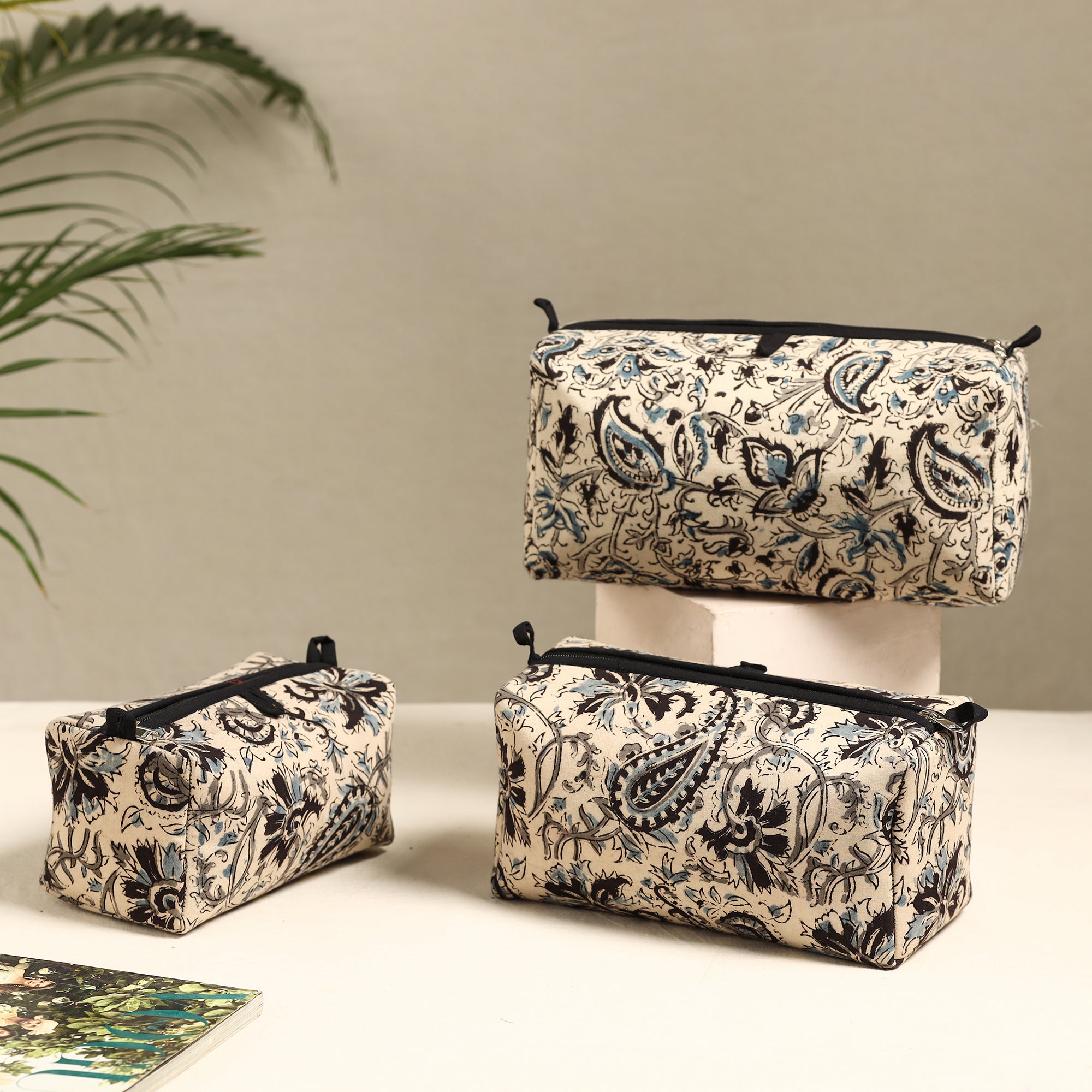ITOKRI CRAFTS INITIATIVE Beige - Handmade Cotton Toiletry Bags (Set of 3) 04