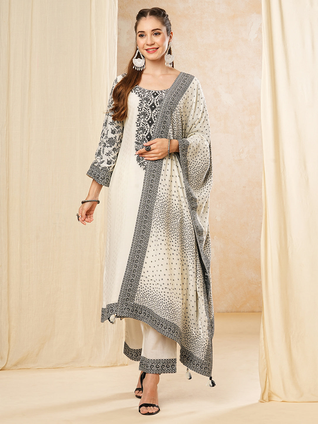 Fashor Floral Woven & Embroidered Straight Kurta with Pant & Dupatta - Off White - view 3
