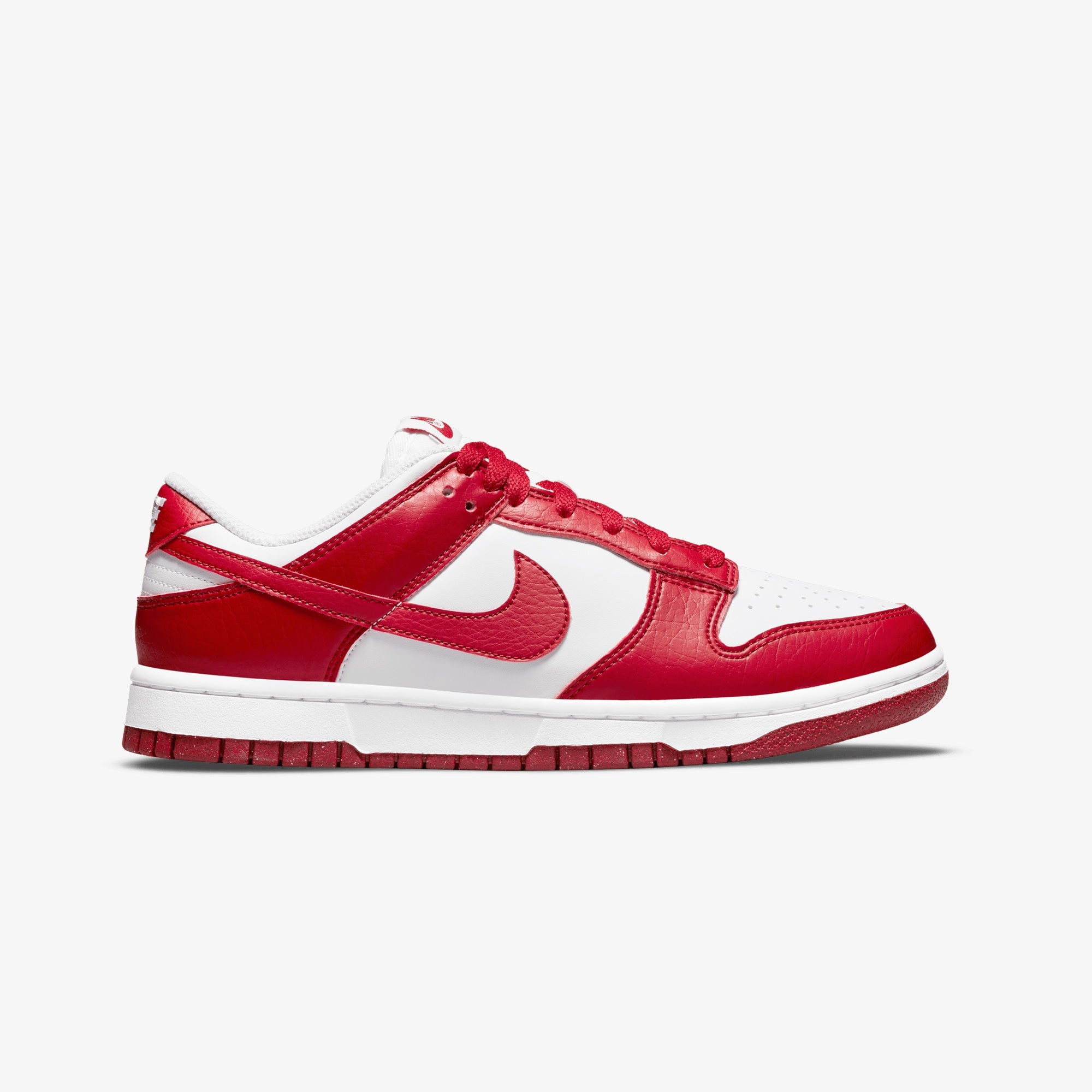 Nike | DUNK LOW NEXT NATURE { WHITE/GYM RED