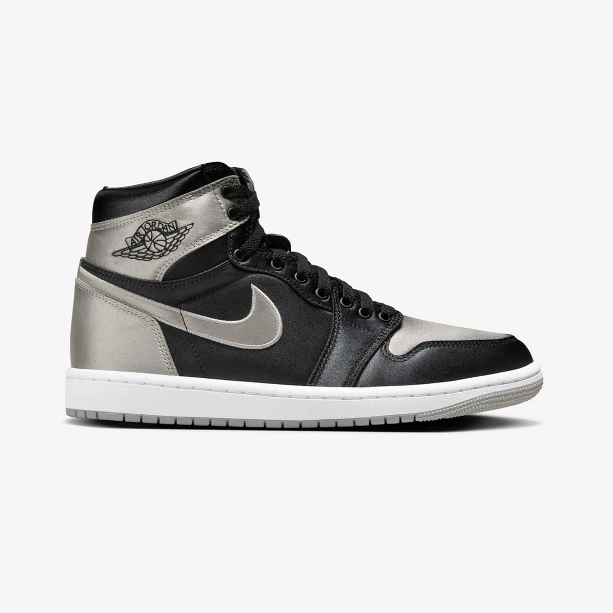 Jordan | AIR JORDAN 1 RETRO HIGH OG { BLACK/MEDIUM GREY-WHITE