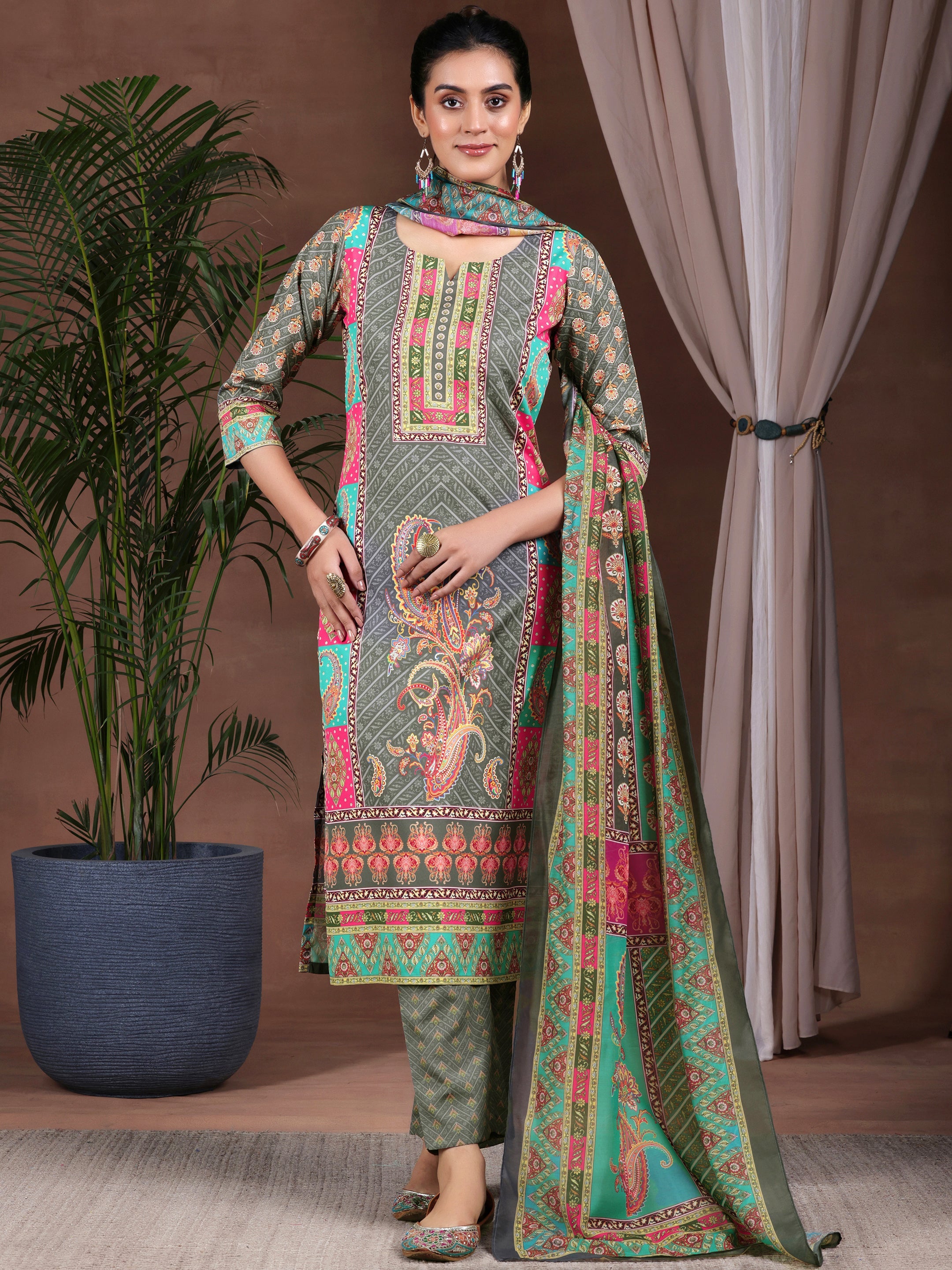 Libas Grey Printed Poly Crepe Straight Suit With Dupatta - view 2