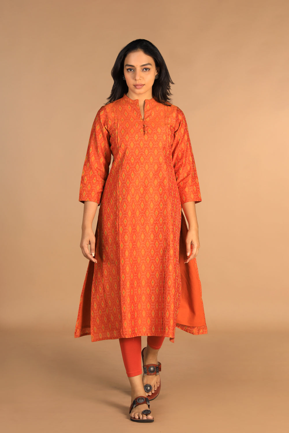Kalanjali Ethnics Handwoven Pochampally silk Ikat kurta - view 3