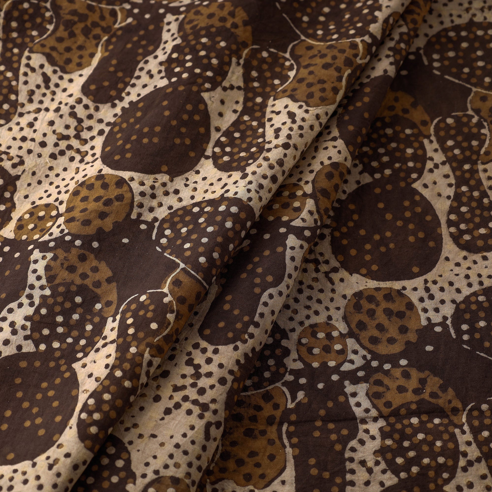 HAVELI CHRONICLES Brown - Hand Block Printed Cotton Akola Fabric - view 2