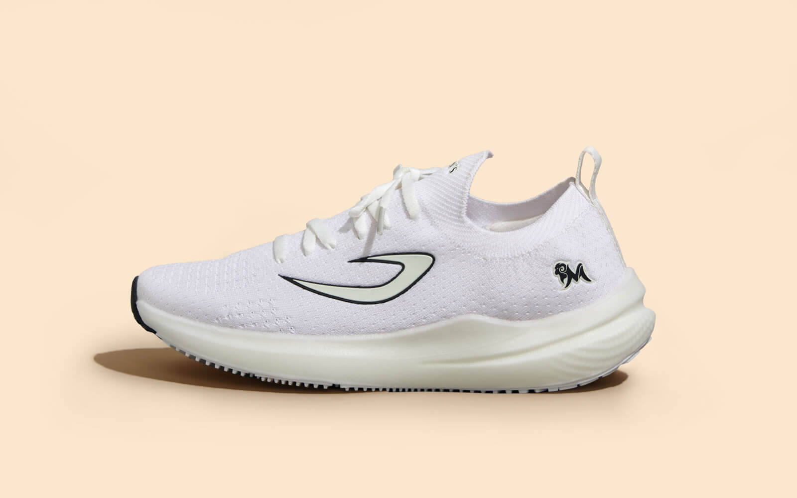 Neeman's Whoosh Lite Sneakers : White