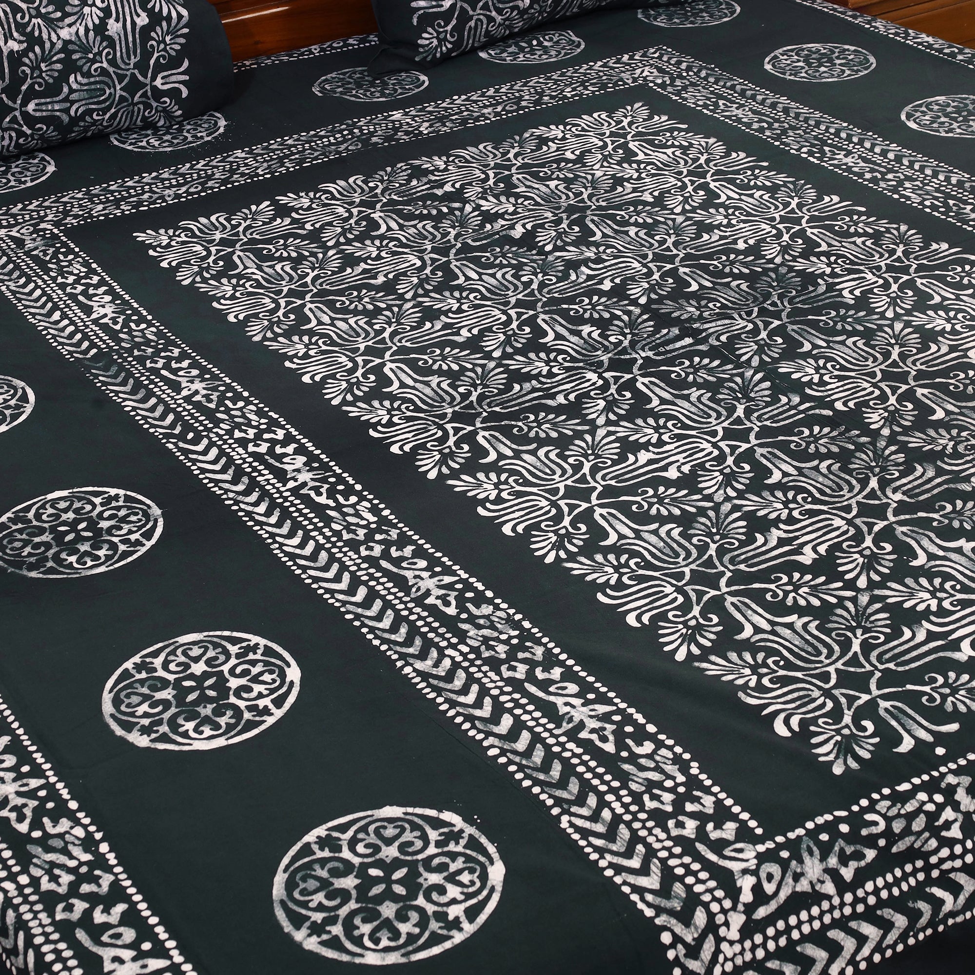 BATIK BY MD. SHARIFF Black - Cotton Double Hand Batik Print Bed Sheet Set 17 - view 2