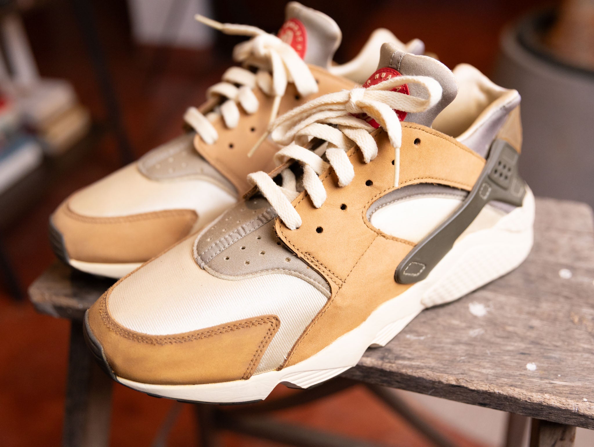 Nike Stussy x Air Huarache LE Desert Oak 2021 - view 2