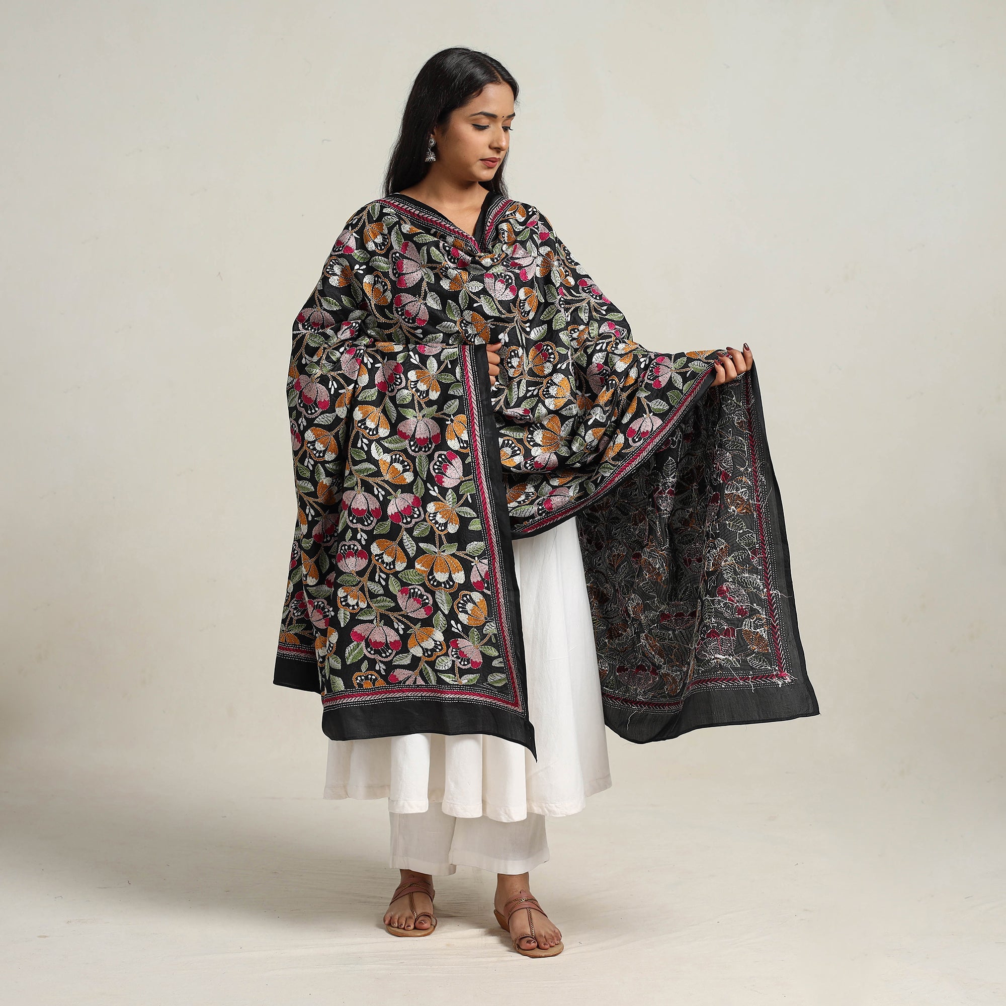 KHUSHBASH - HAPPY LOOM OF EAST Black - Bengal Handloom Silk Kantha Embroidery Dupatta 06 - view 2
