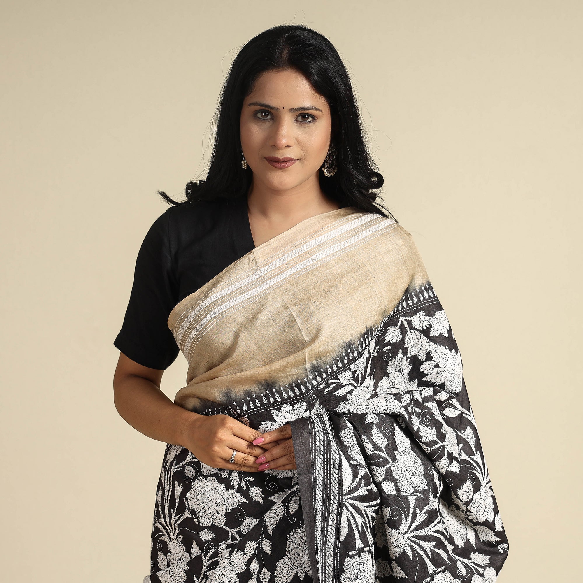 KHUSHBASH - HAPPY LOOM OF EAST Black - Bengal Kantha Embroidery Handloom Tussar Silk Saree - view 4
