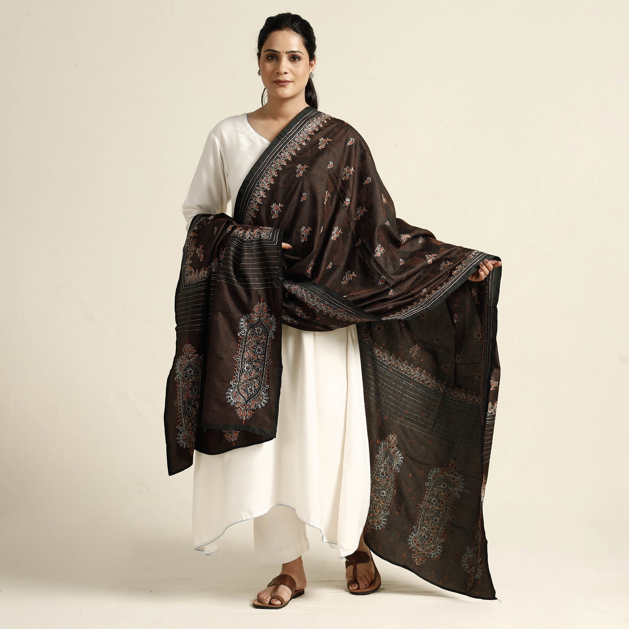 KHUSHBASH - HAPPY LOOM OF EAST Brown - Bengal Kantha Embroidery Tussar Silk Handloom Dupatta - view 2