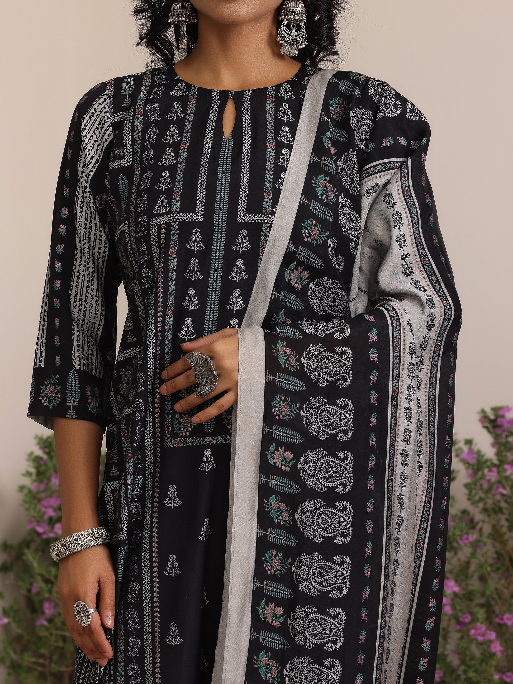 Libas Black Printed Cotton Straight Suit With Dupatta - view 9