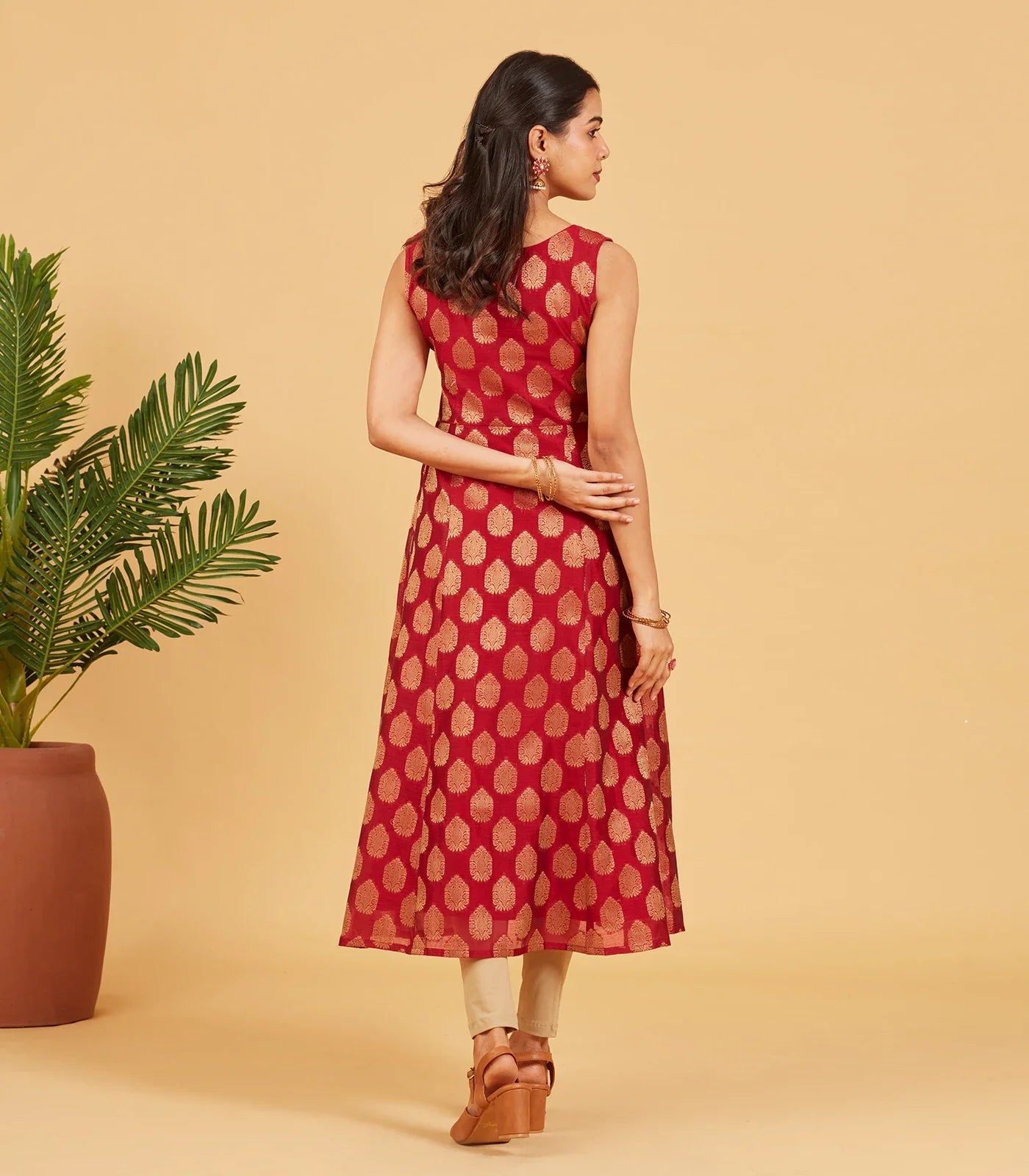 RmKV Maroon And Gold Brocade Kurta - view 4