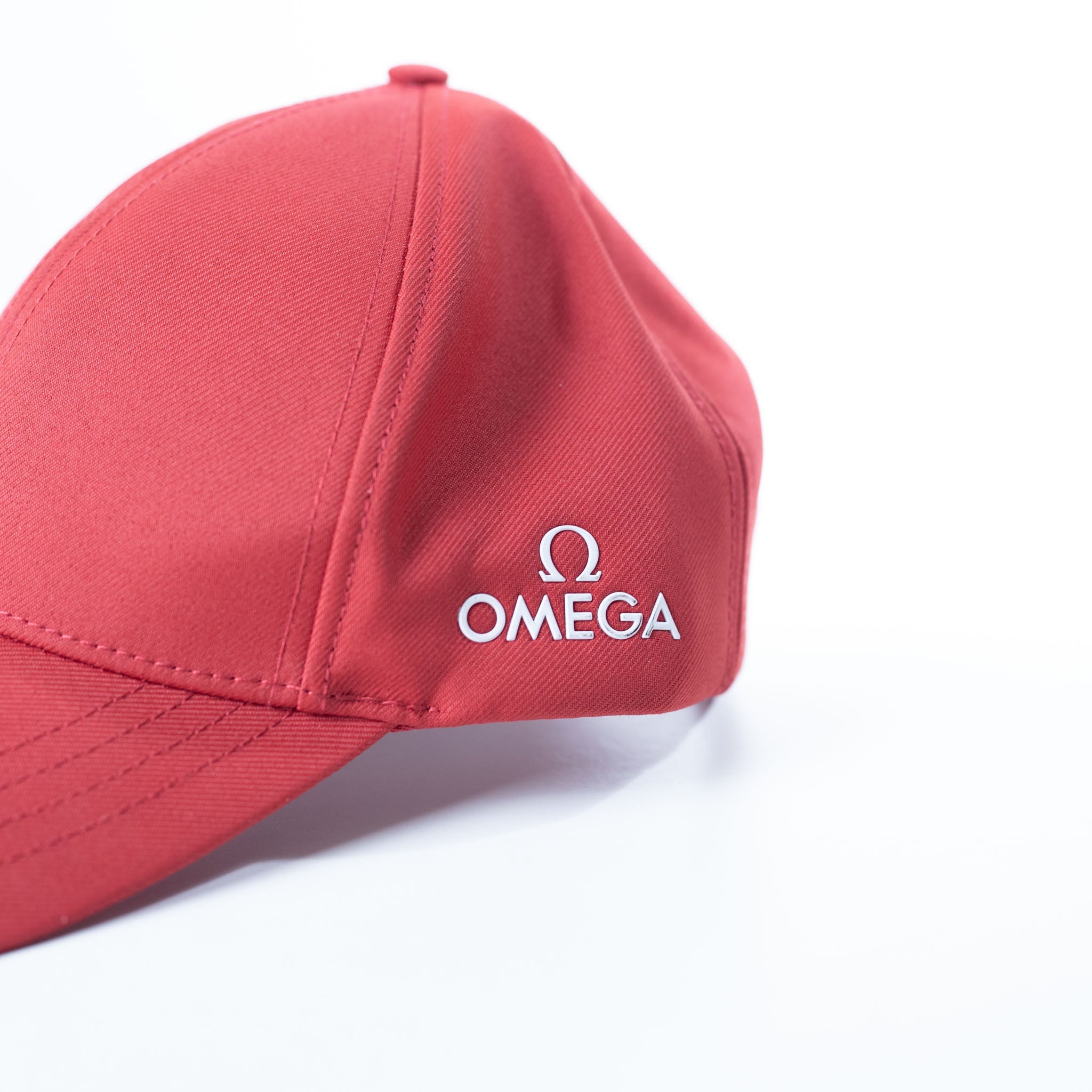Omega red cap – Multi - view 2