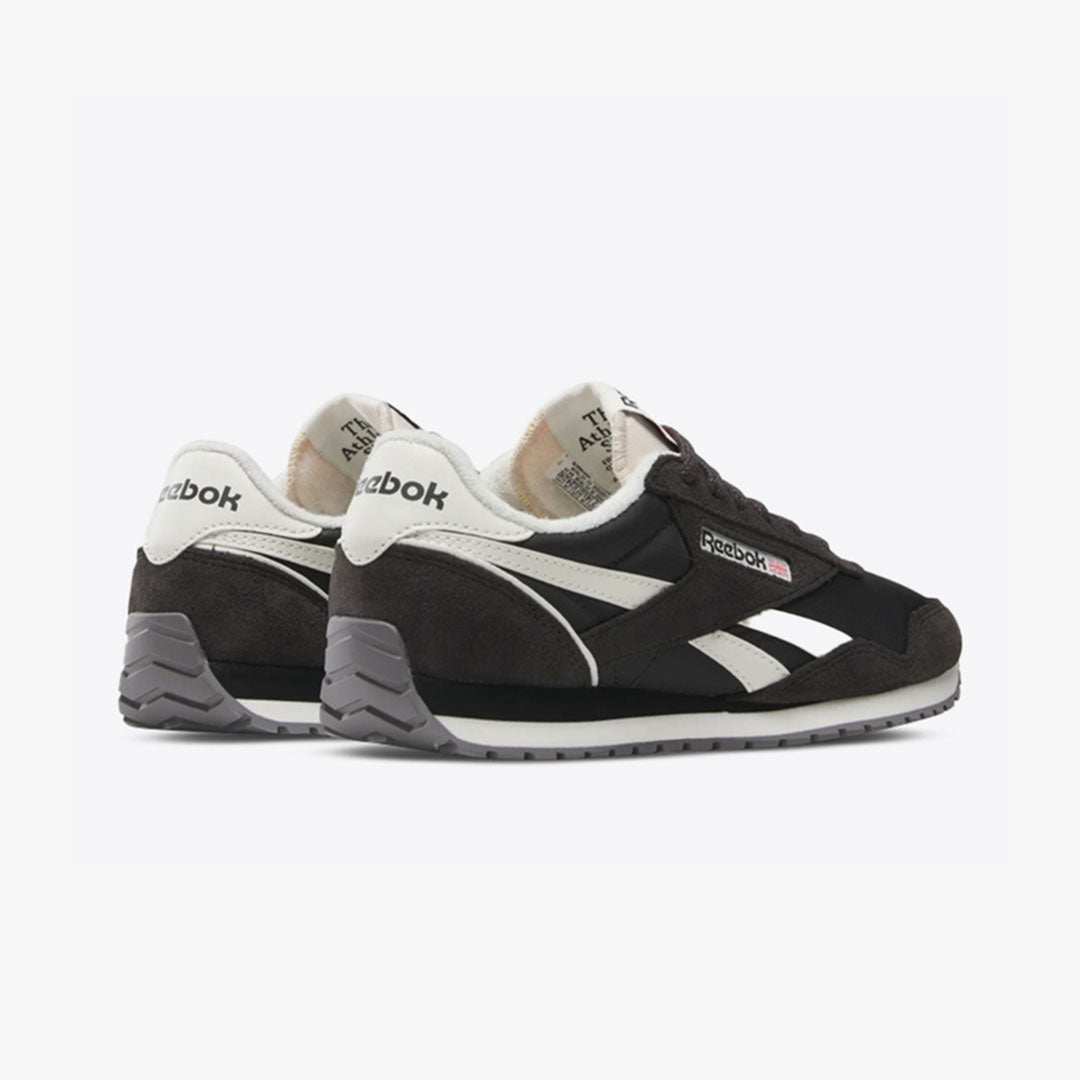 Reebok | CLASSIC AZ 'WASHED BLACK/CHALK' - view 4