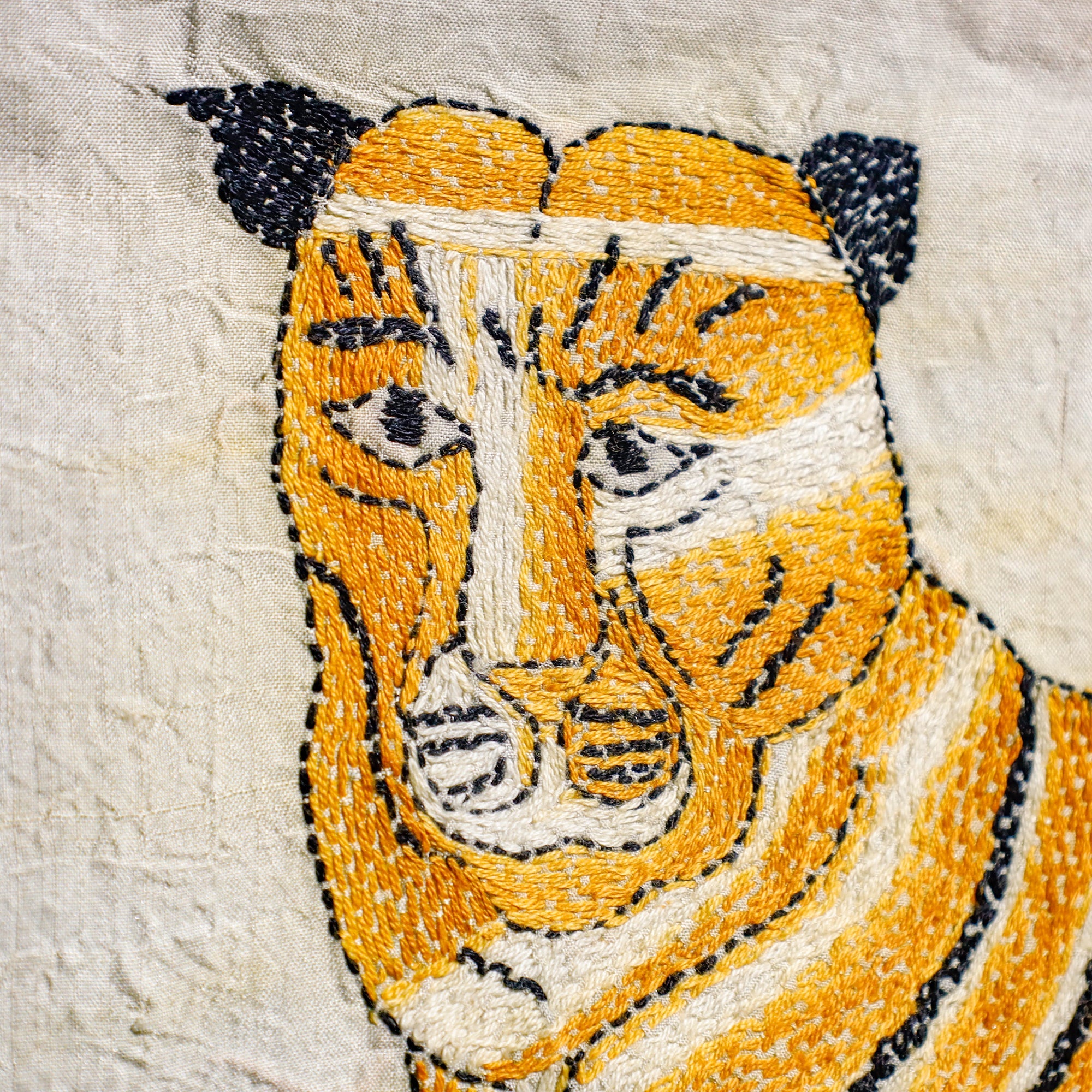 KHUSHBASH - HAPPY LOOM OF EAST Bengal Kantha Hand Embroidery Silk Wall Hanging (11 x 18 in) 07 - view 3