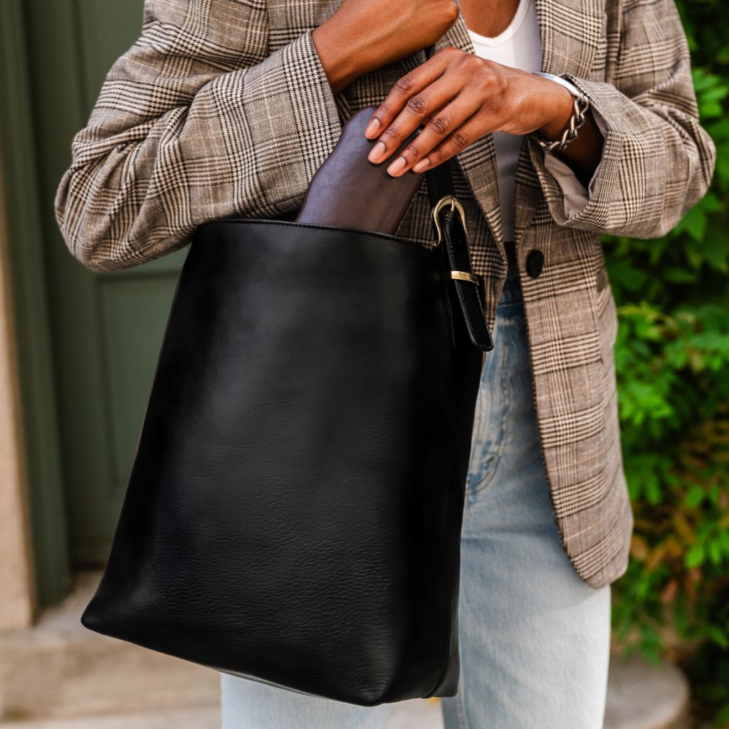 Thursday Boots - Women's Bags Bucket Bag | Black & Gold - view 9