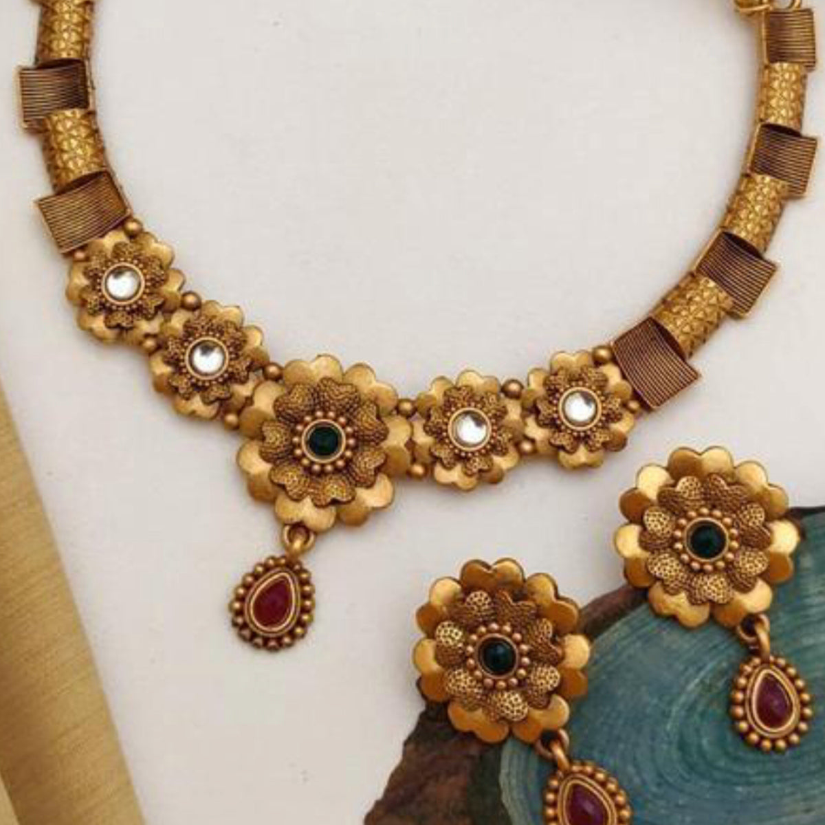 Peachmode Gold Plated Alloy Necklace Set - view 2