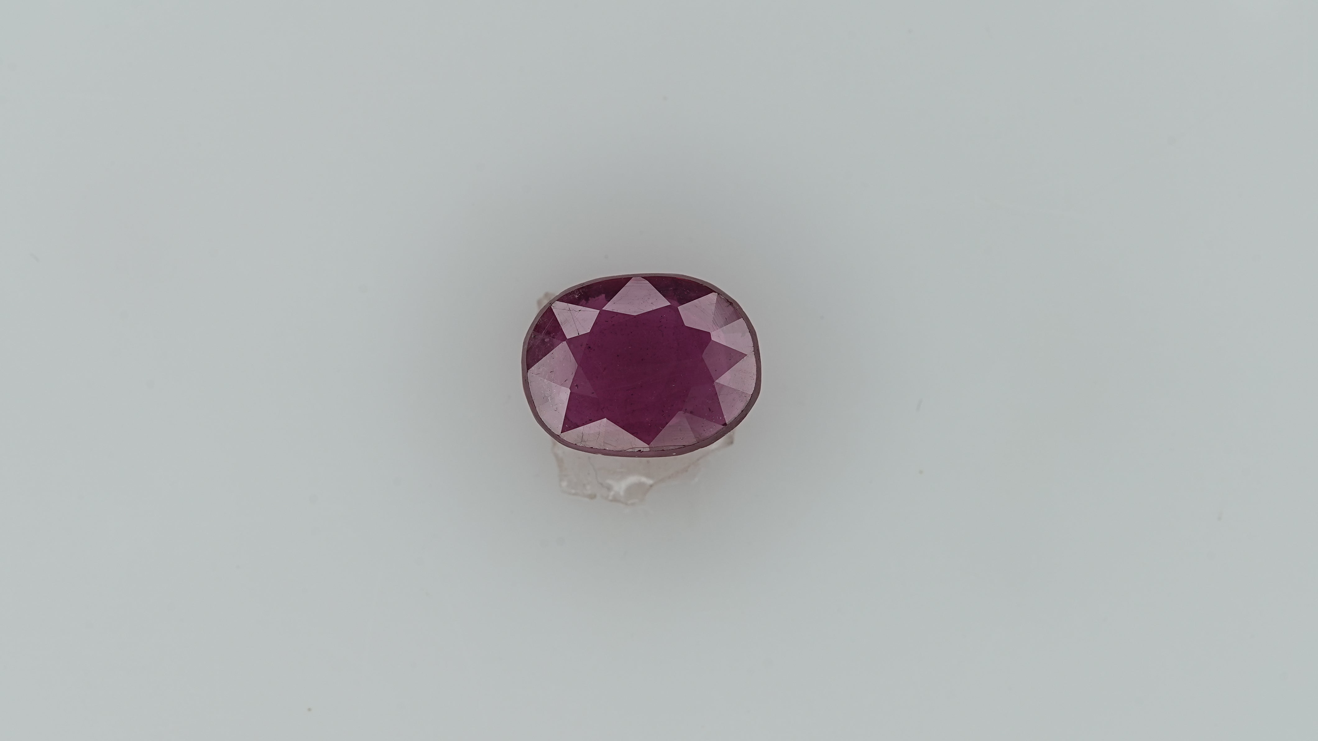 Gemsmantra Ruby - 4.03 Carats (4.433 Ratti)