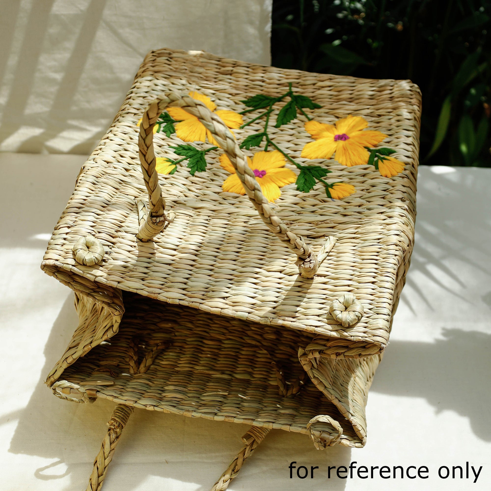 ITOKRI CRAFTS INITIATIVE Beige - Handcrafted Natural Water Reed Embroidered Shopping Bag - view 4
