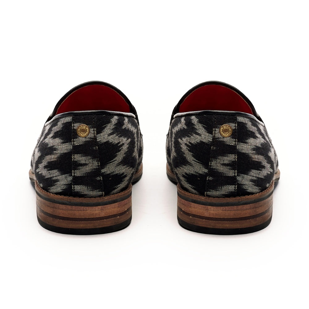 Banjaaran India Ikat Loafers Men – Coal - view 2