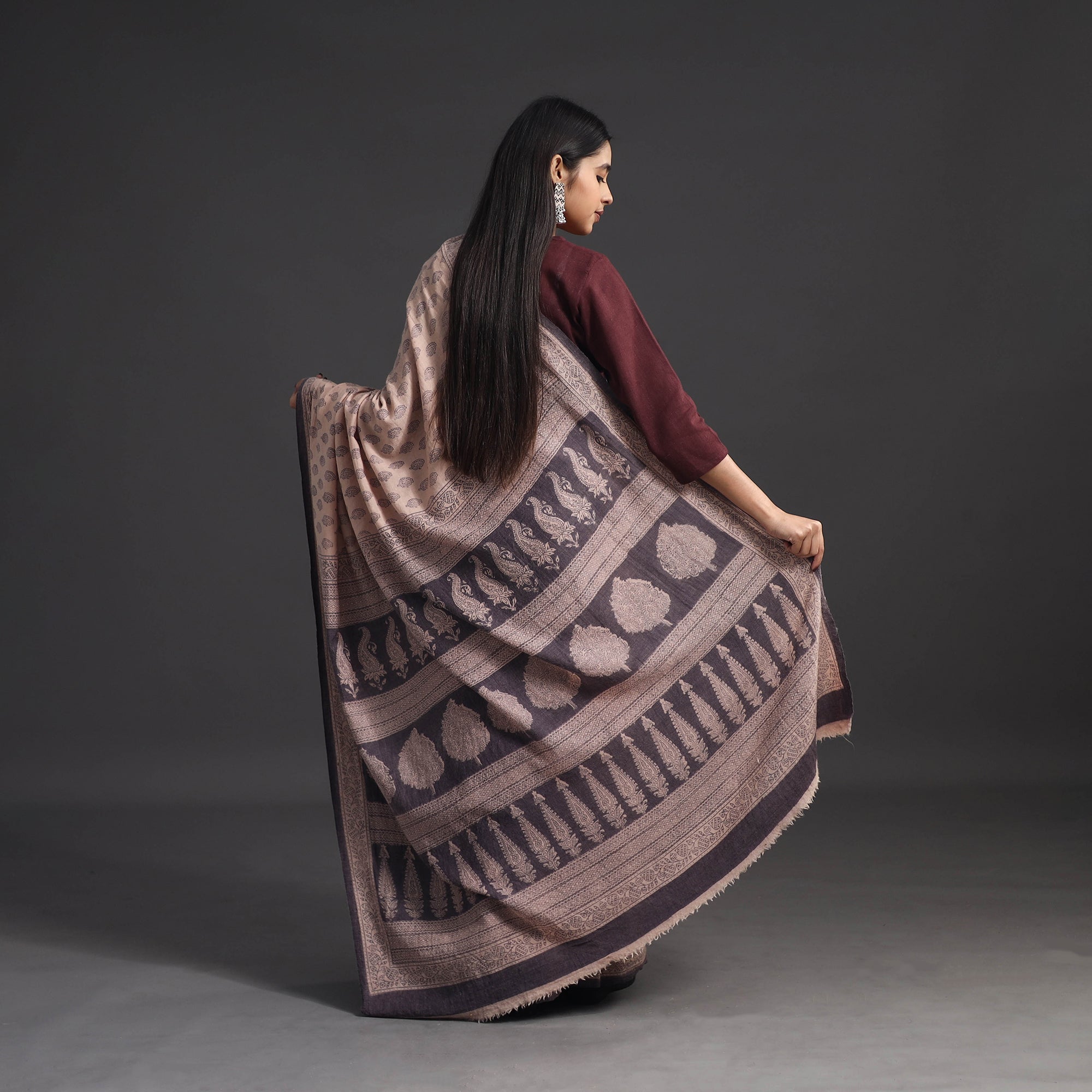 BAGH PRINTS BY UMAR FARUK KHATRI Beige - Handwoven Merino Wool Bagh Block Print Saree 02 - view 3