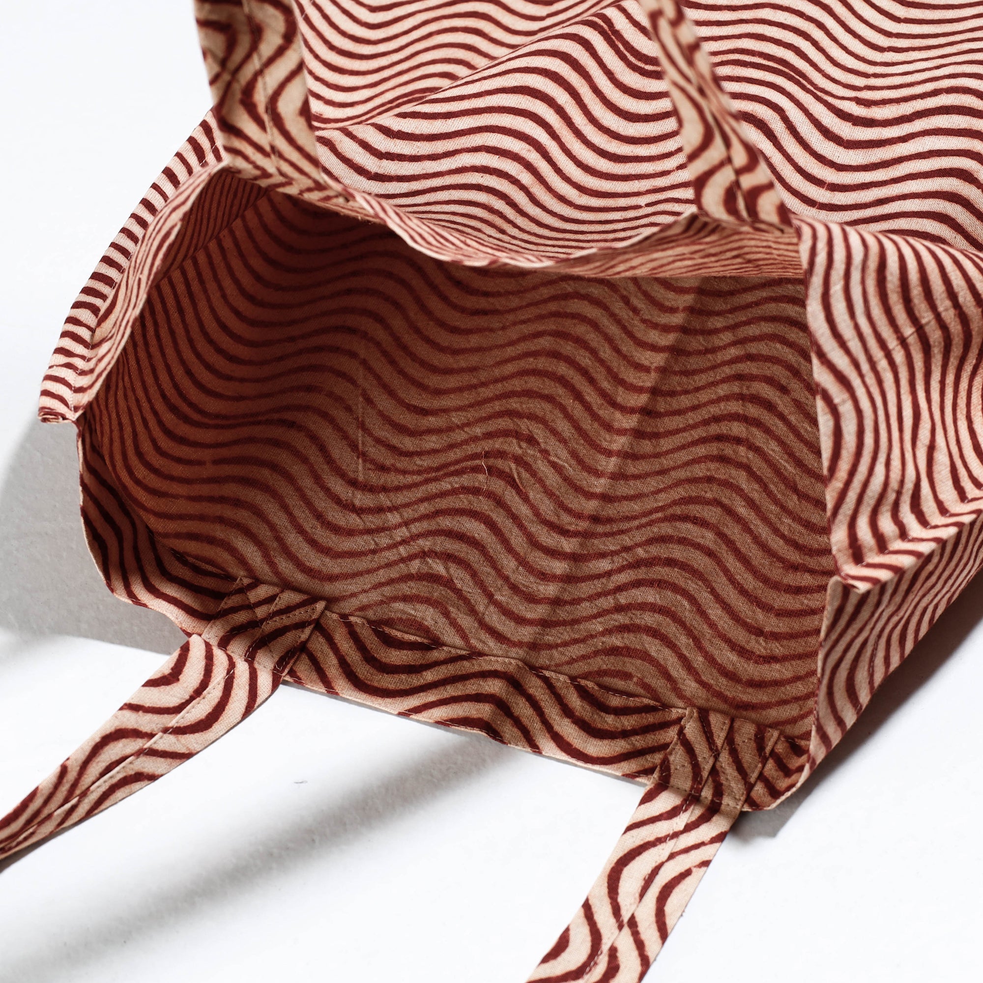PITCHUKA SRINIVAS KALAMKARI PEDANA Brown - Pedana Kalamkari Block Printed Cotton Shopping Bag - view 3