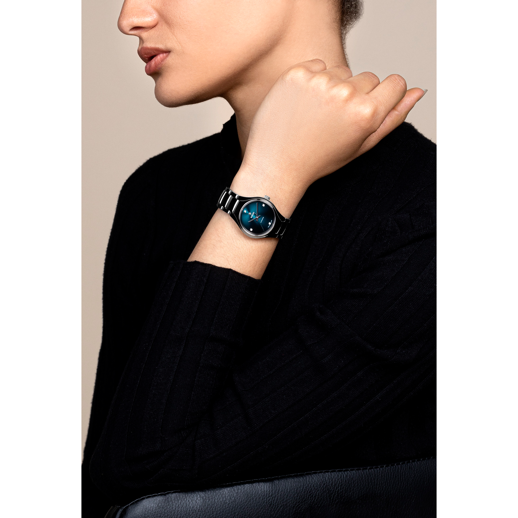 Rado True Mother Of Pearl Dial Women 30mm - view 2