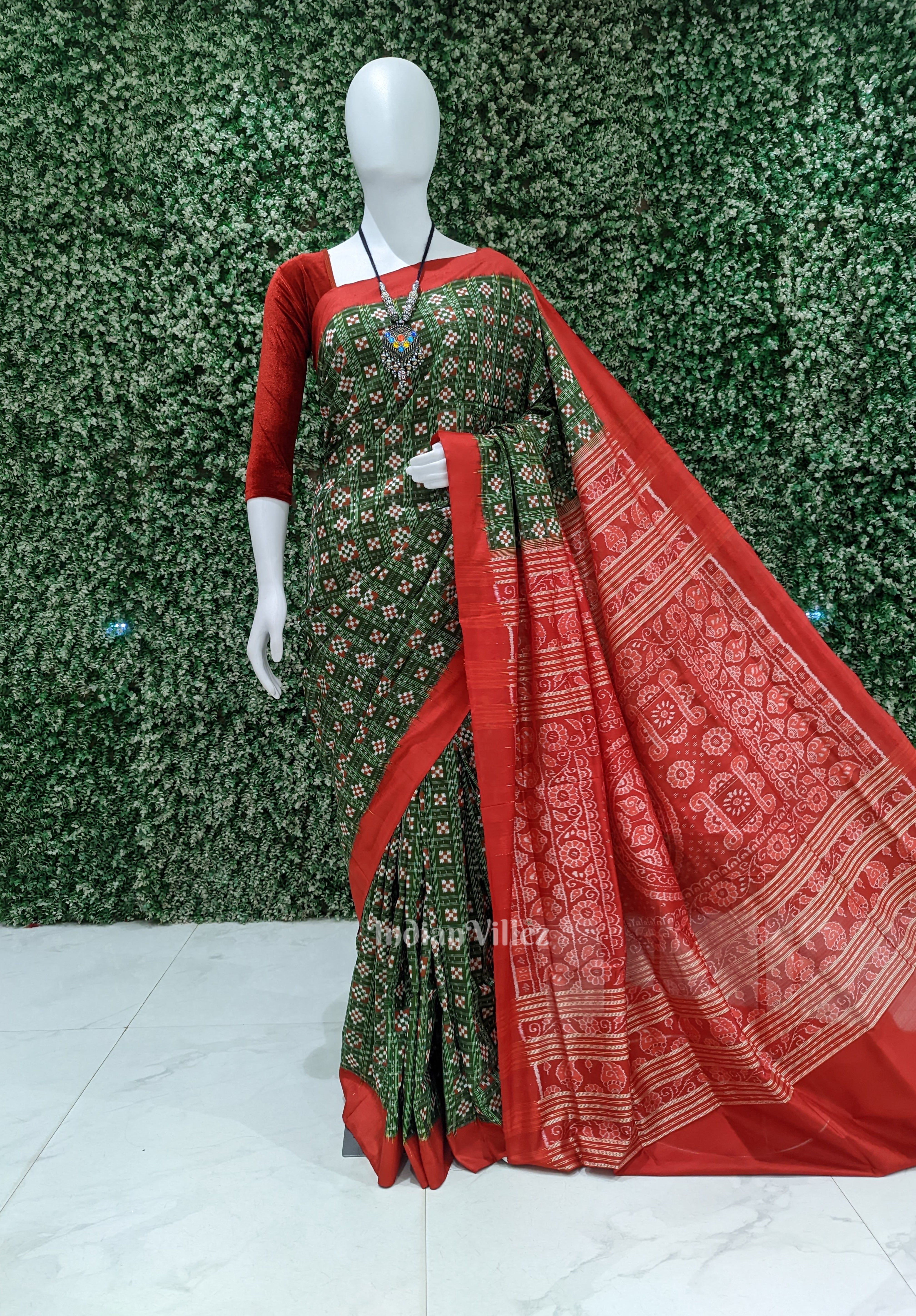 IndianVillèz Green Red Pasapali Theme Sambalpuri Silk Saree