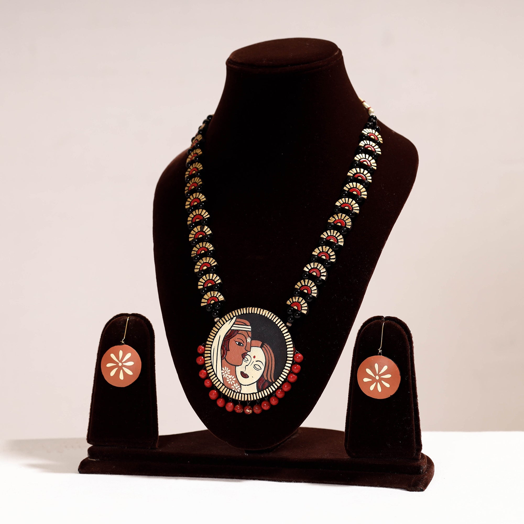 KHUSHBASH - HAPPY LOOM OF EAST Bishnupur Handpainted Terracotta Necklace Set