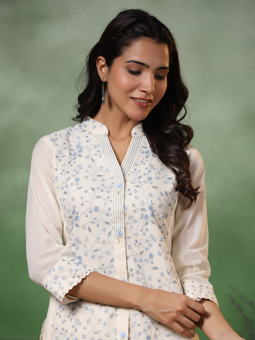 Fashor Floral Thread & Sequin Embroidered Straight Kurta with Pant - Off White - view 2