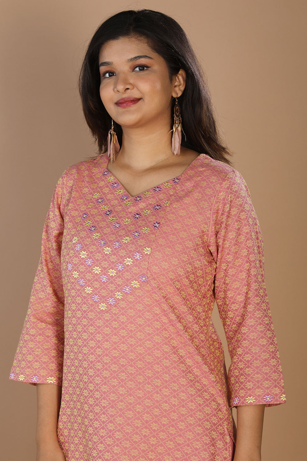 Kalanjali Ethnics Geometric embroidered long kurti - view 2