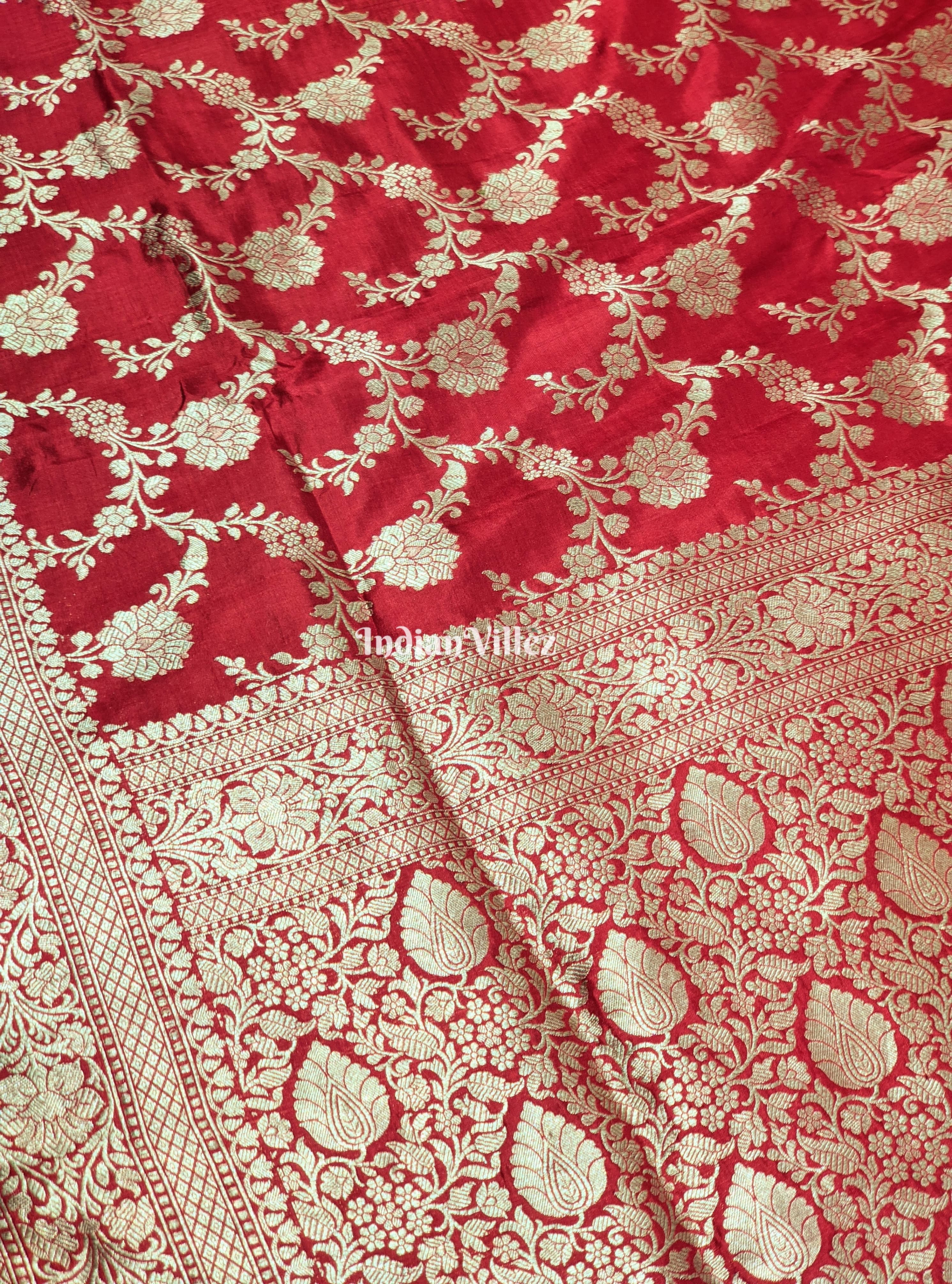 IndianVillèz Red Floral Theme Banarasi Katan Saree - view 4