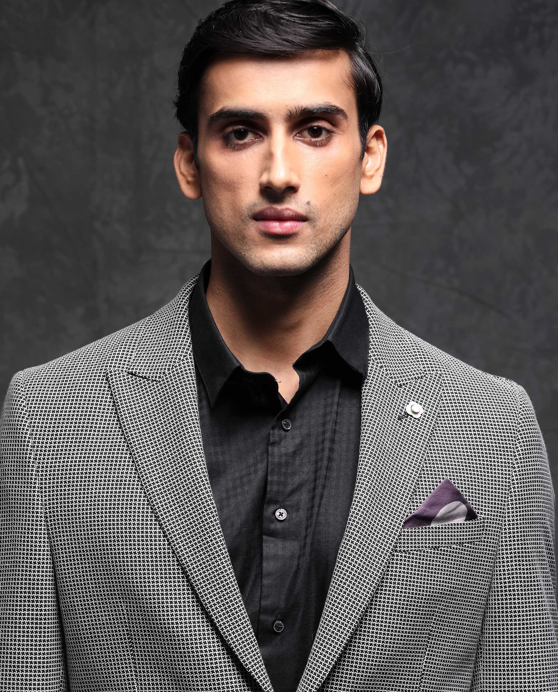Rare Rabbit Men's Bellion Black Polyester Viscose Fabric Peak Lapel Single Breasted Tailored Fit Houndstooth Blazer - view 3