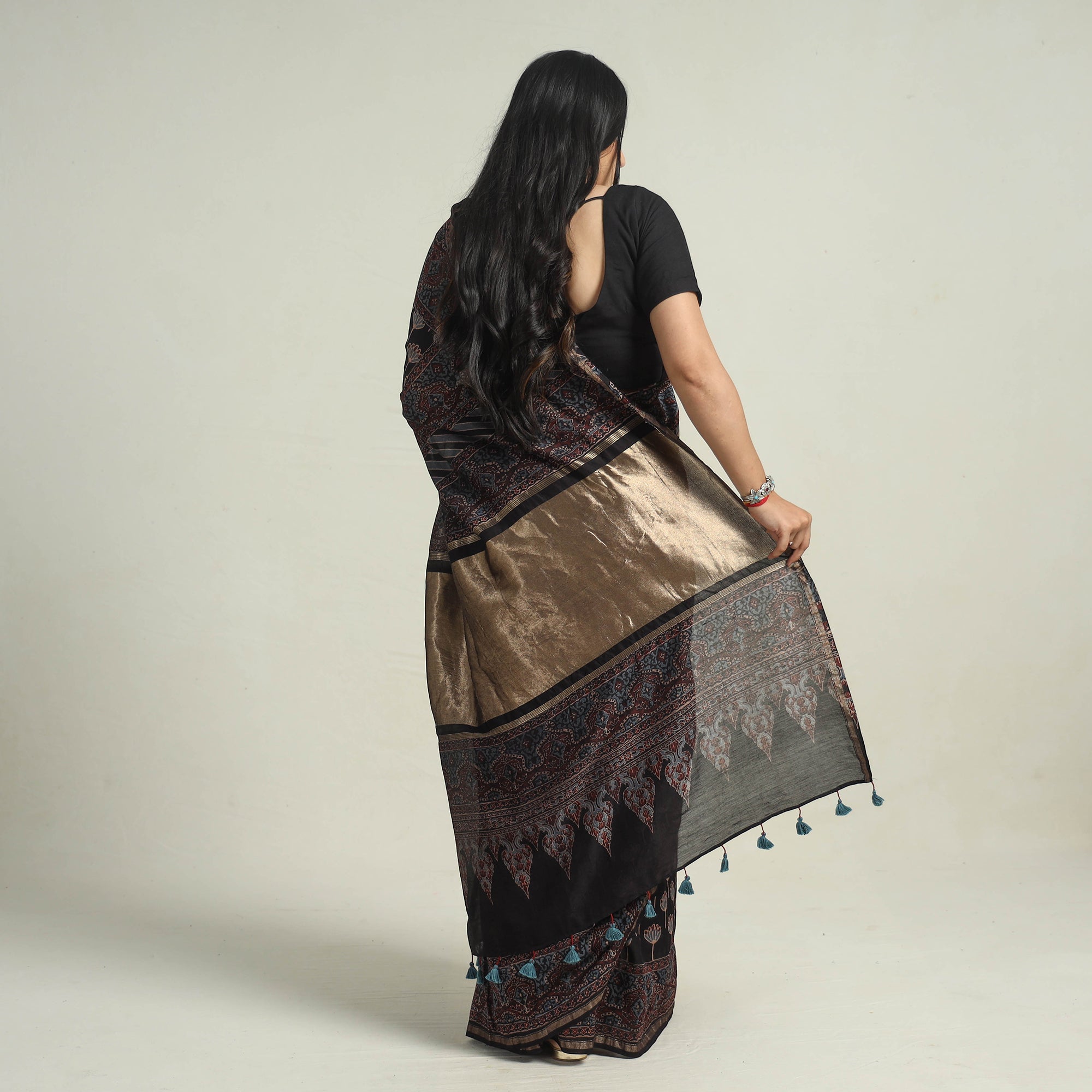 AJRAKH BY JABBAR KHATRI Black - Chanderi Silk Block Printed Ajrakh Saree 05 - view 6