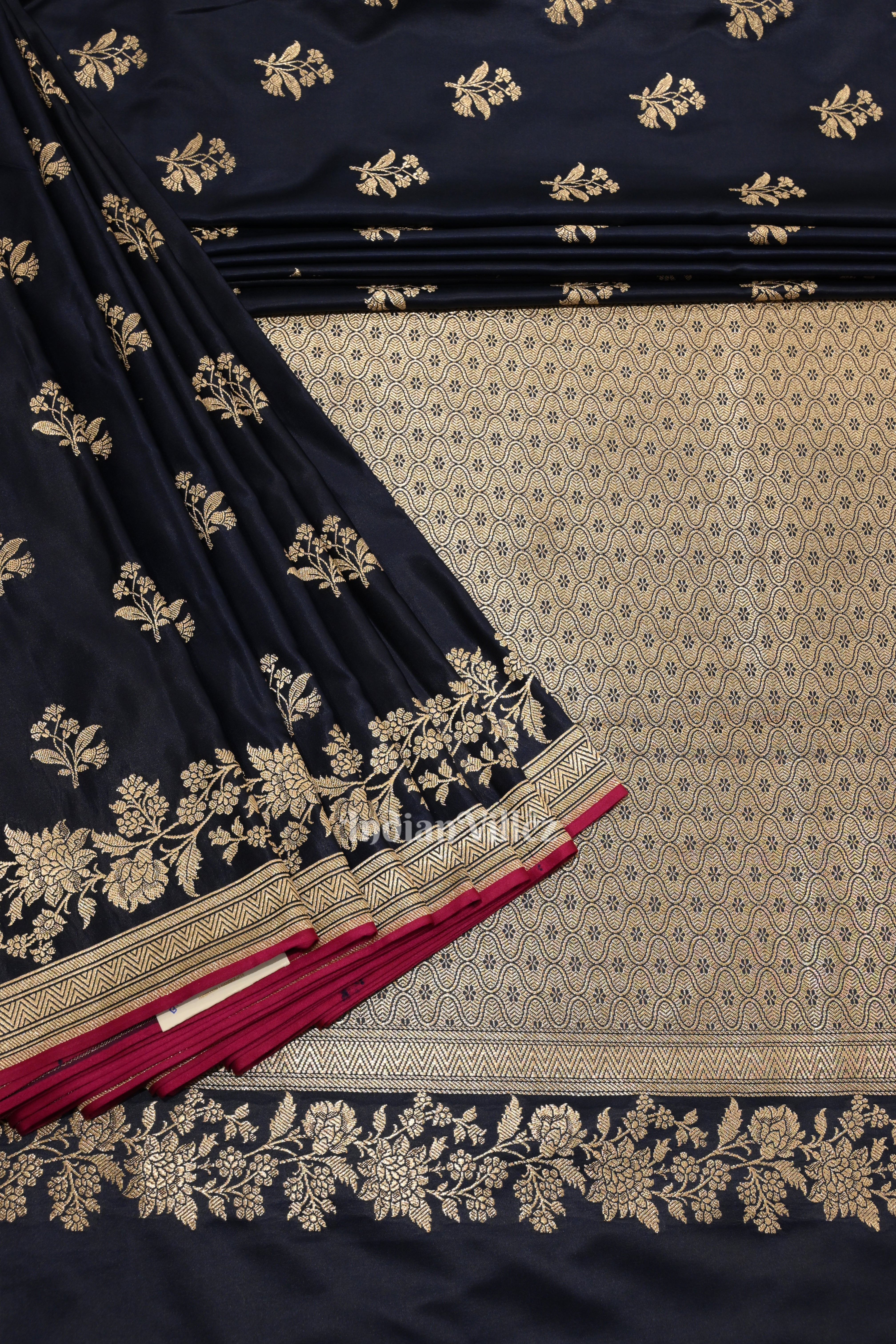 IndianVillèz Navy Blue Flower Motif Mashru Satin Silk Banarasi Saree