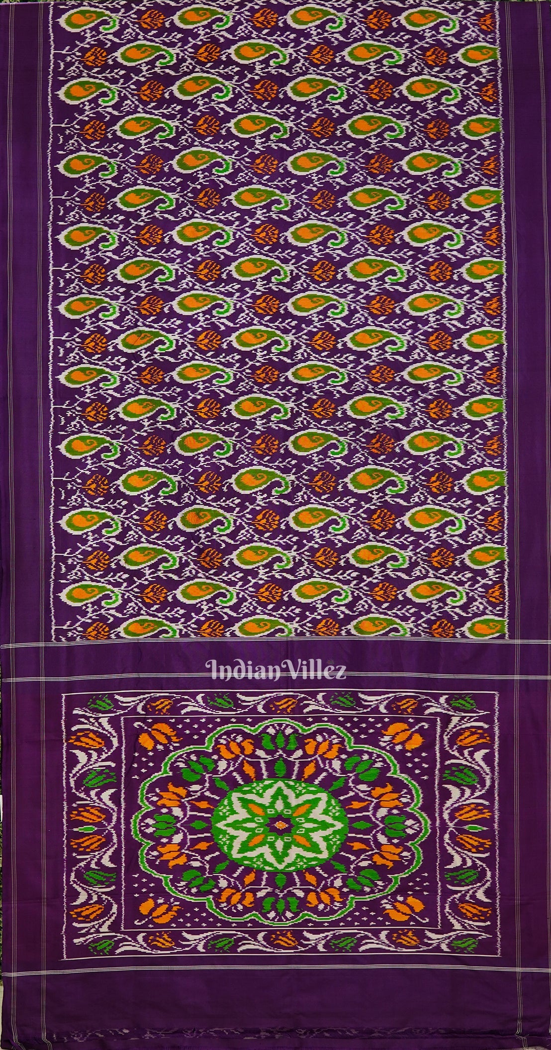 IndianVillèz Purple Floral Motif Pochampally Ikat Handloom Silk Saree