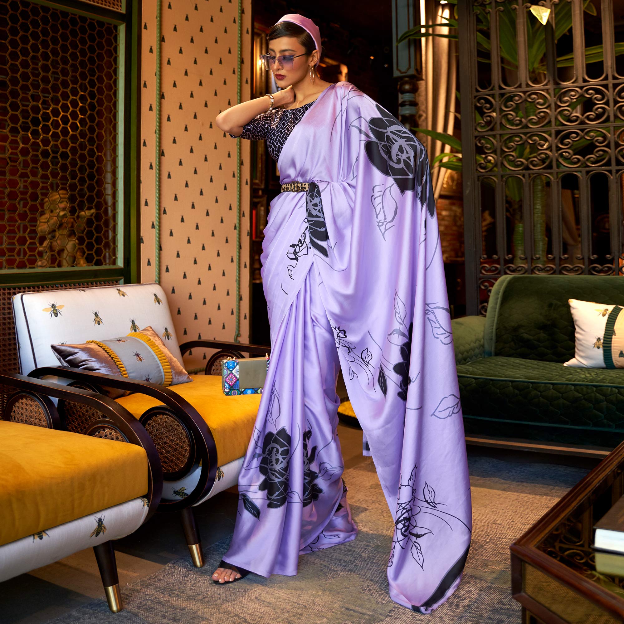 Peachmode Lavender Floral Printed Satin Saree