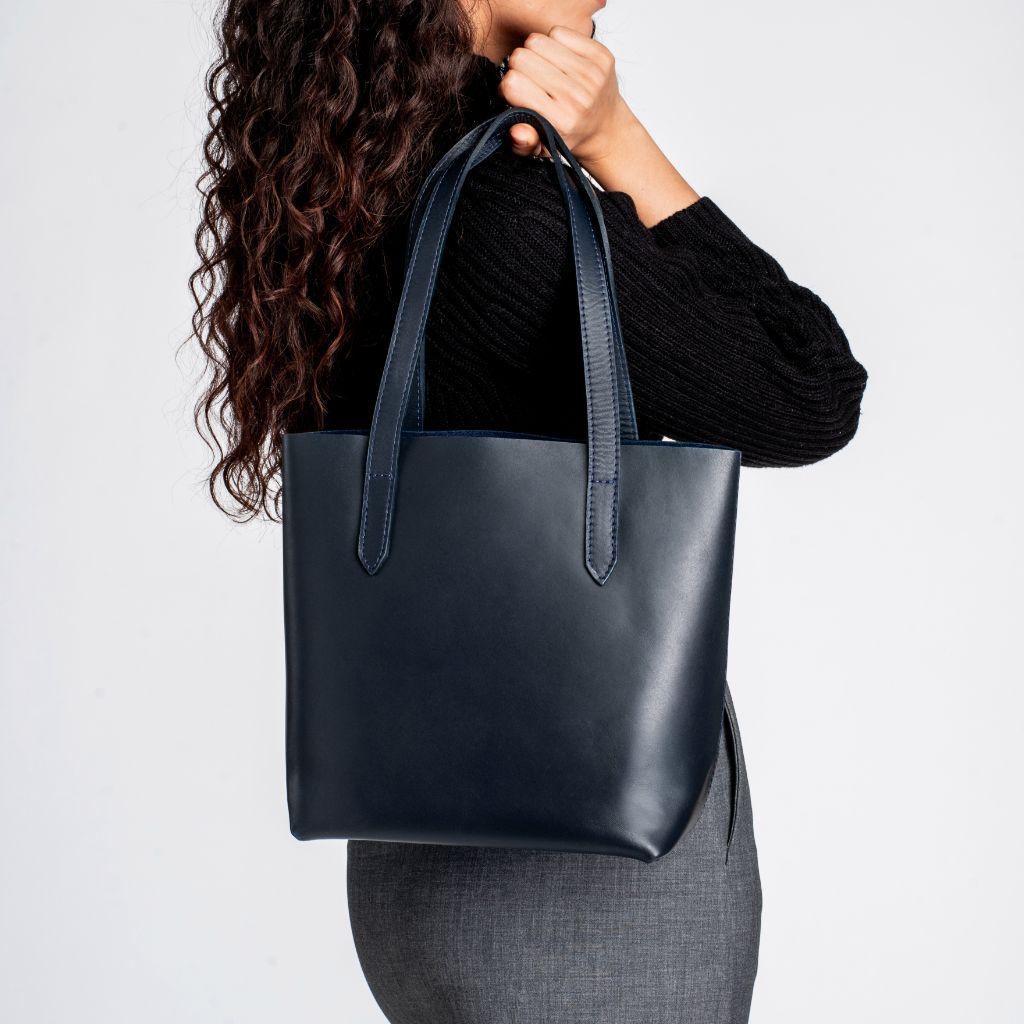 Thursday Boots - Women's Bags Everyday Tote | Navy (S) - view 6