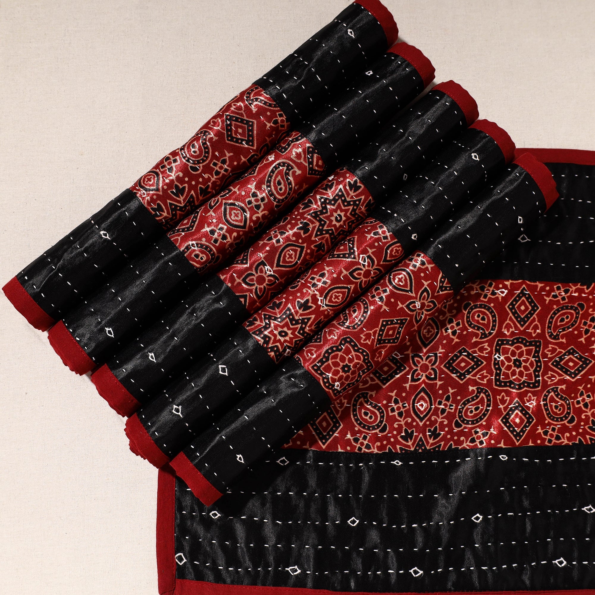 KACHCHH JI CHHAAP Black - Kutch Tagai Embroidered Mashru Silk Table Mats (SO6) 24 - view 3