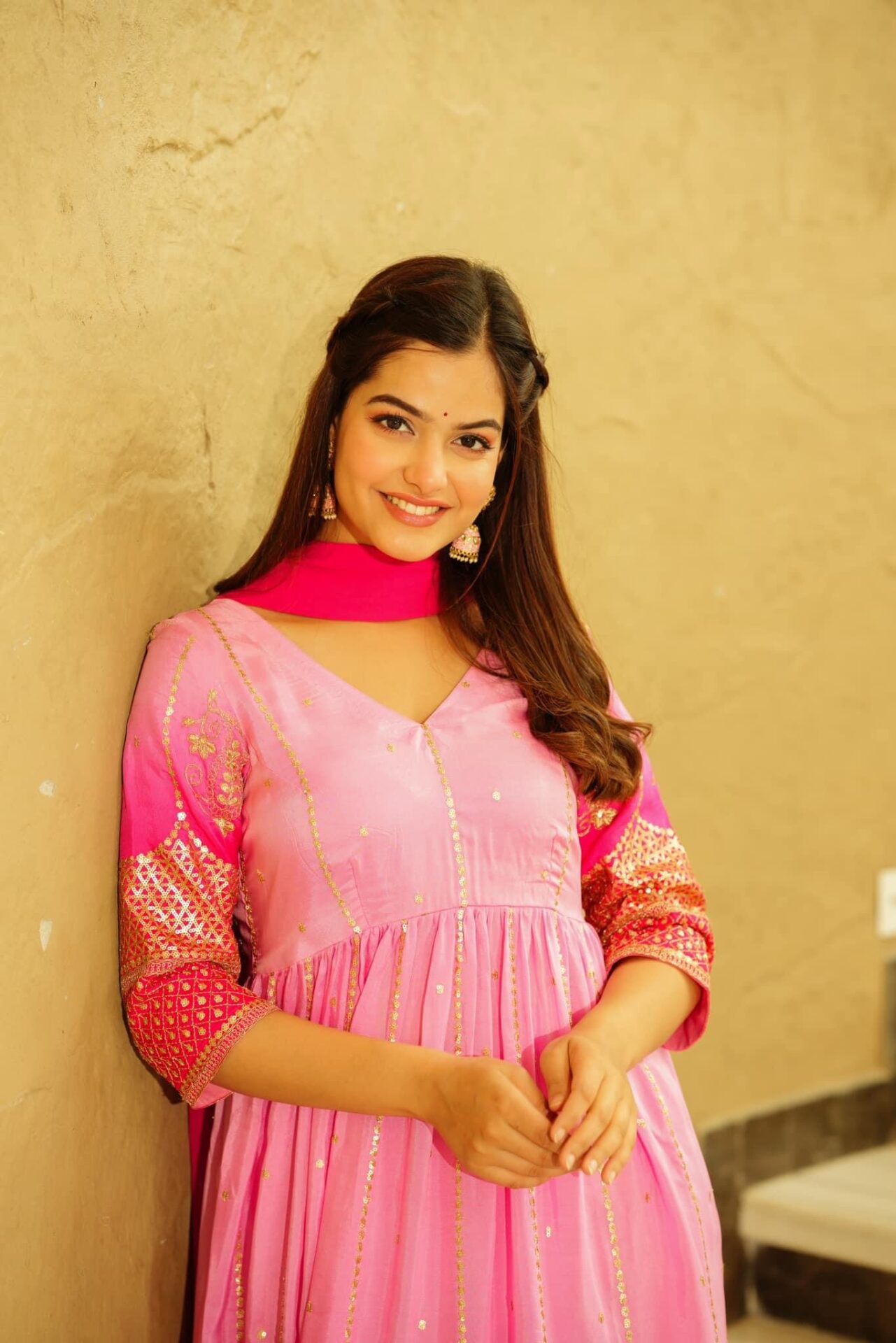 Idaho-o paradise pink silk nyra suit - view 5
