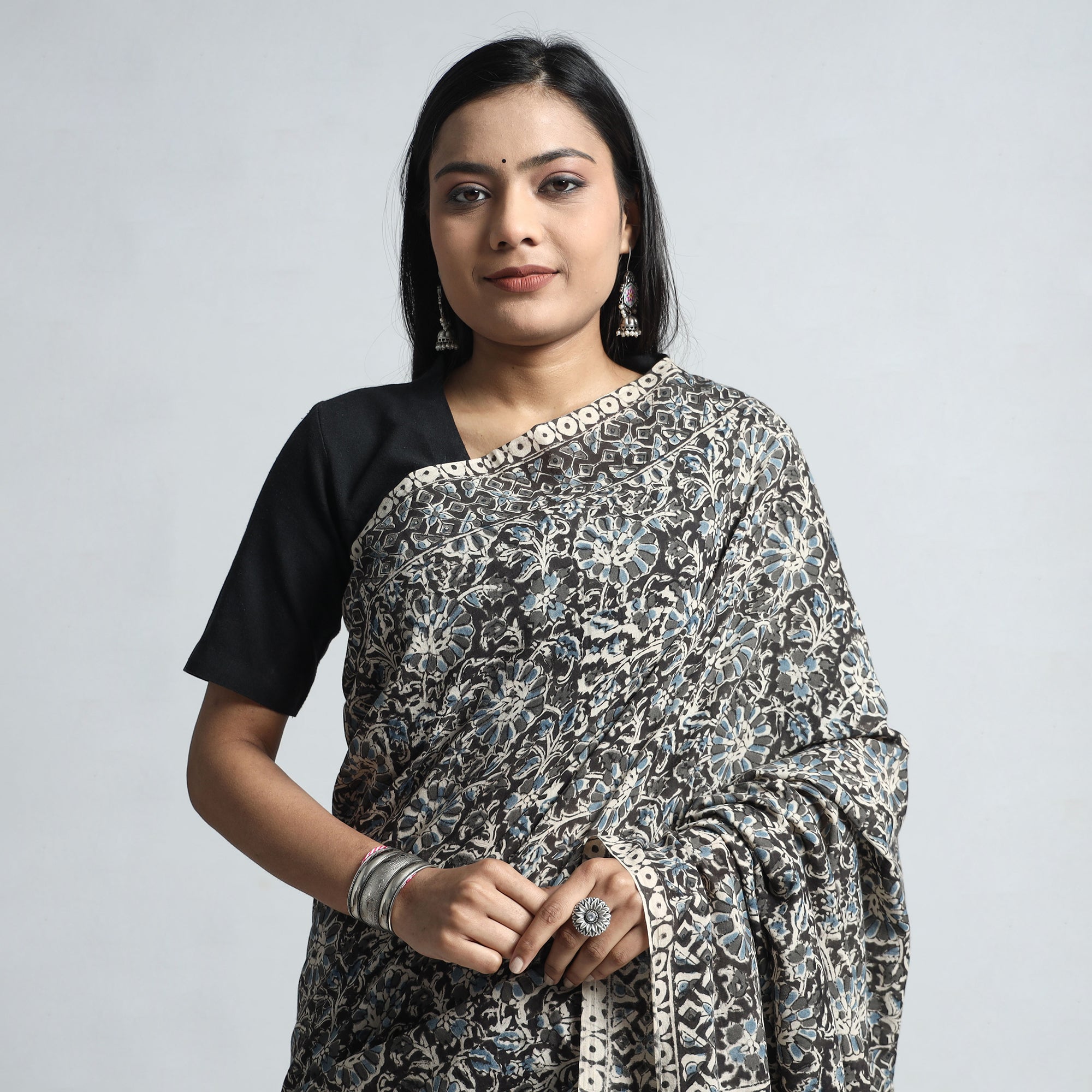 VENKATA BHANU KALAMKARI PEDANA Black - Pedana Block Print Cotton Kalamkari Saree - view 3