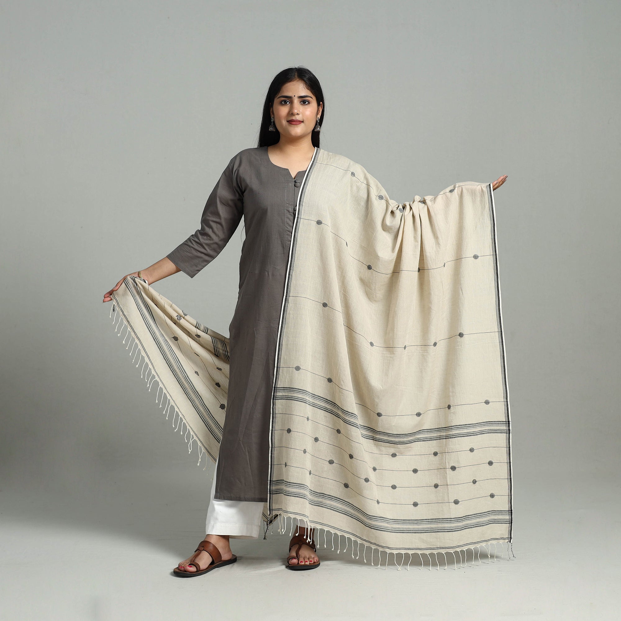 KHUSHBASH - HAPPY LOOM OF EAST Beige - Handloom Cotton Burdwan Jamdani Dupatta 21 - view 2