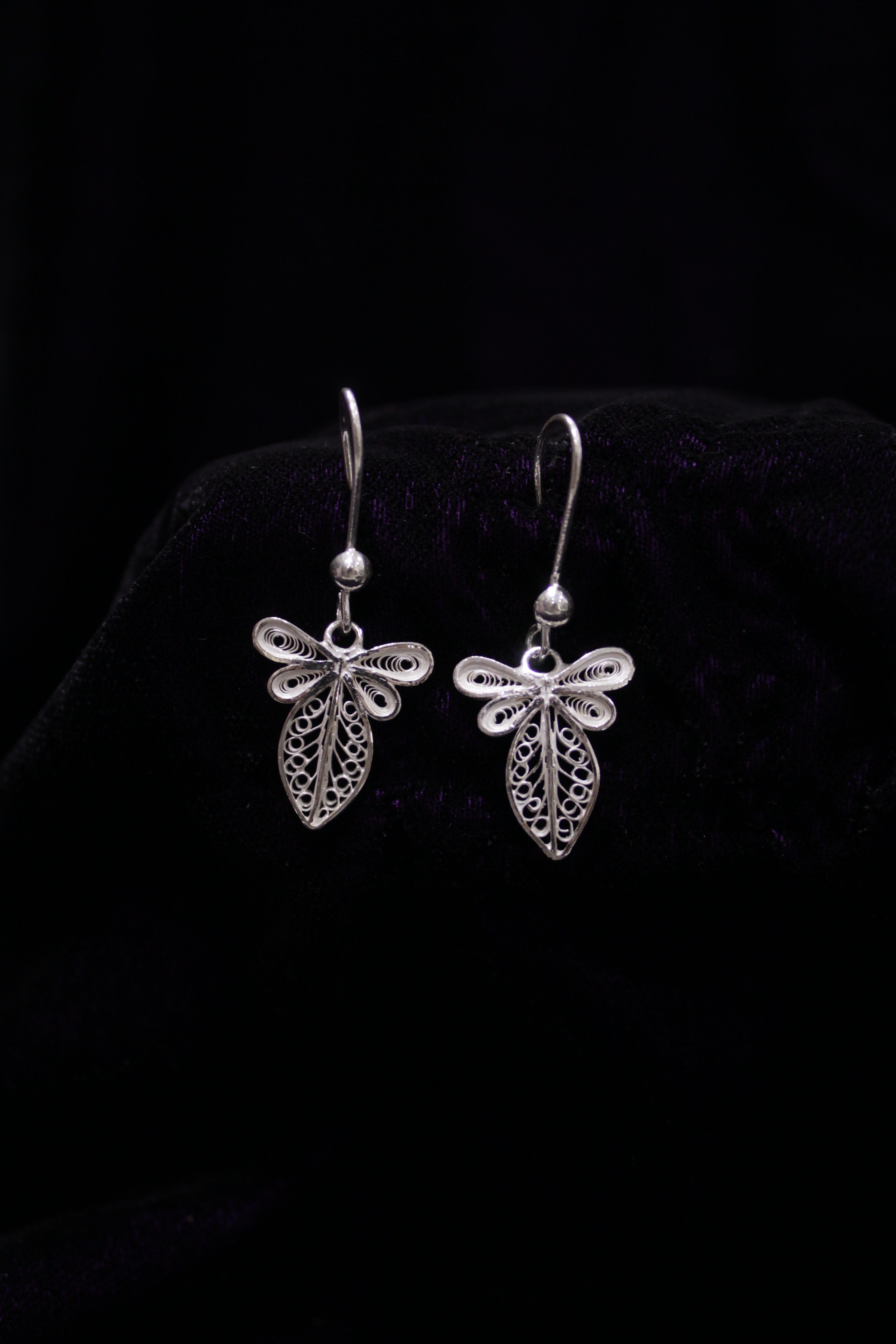 Indianvillez Sterling Leaf Shape Silver Filigree Earring Set - view 2