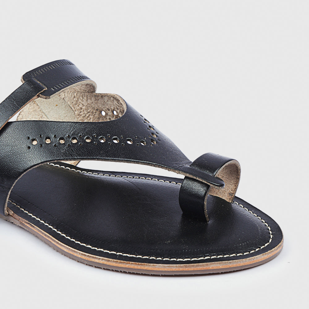 KORAKARI Black Handstitched Leather Kolhapuri Women Slipper - view 4