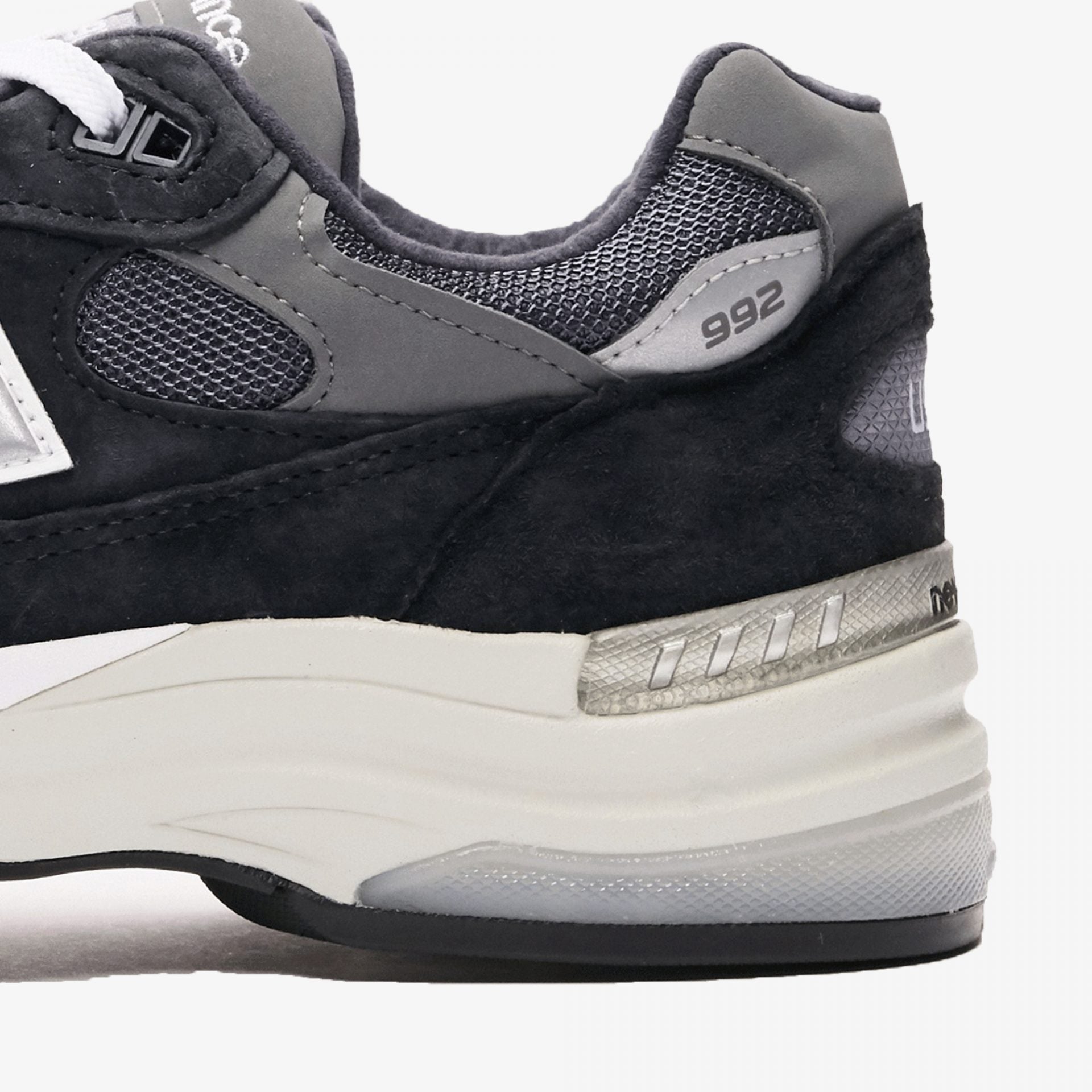 New Balance | 992 { NAVY/GREY - view 4