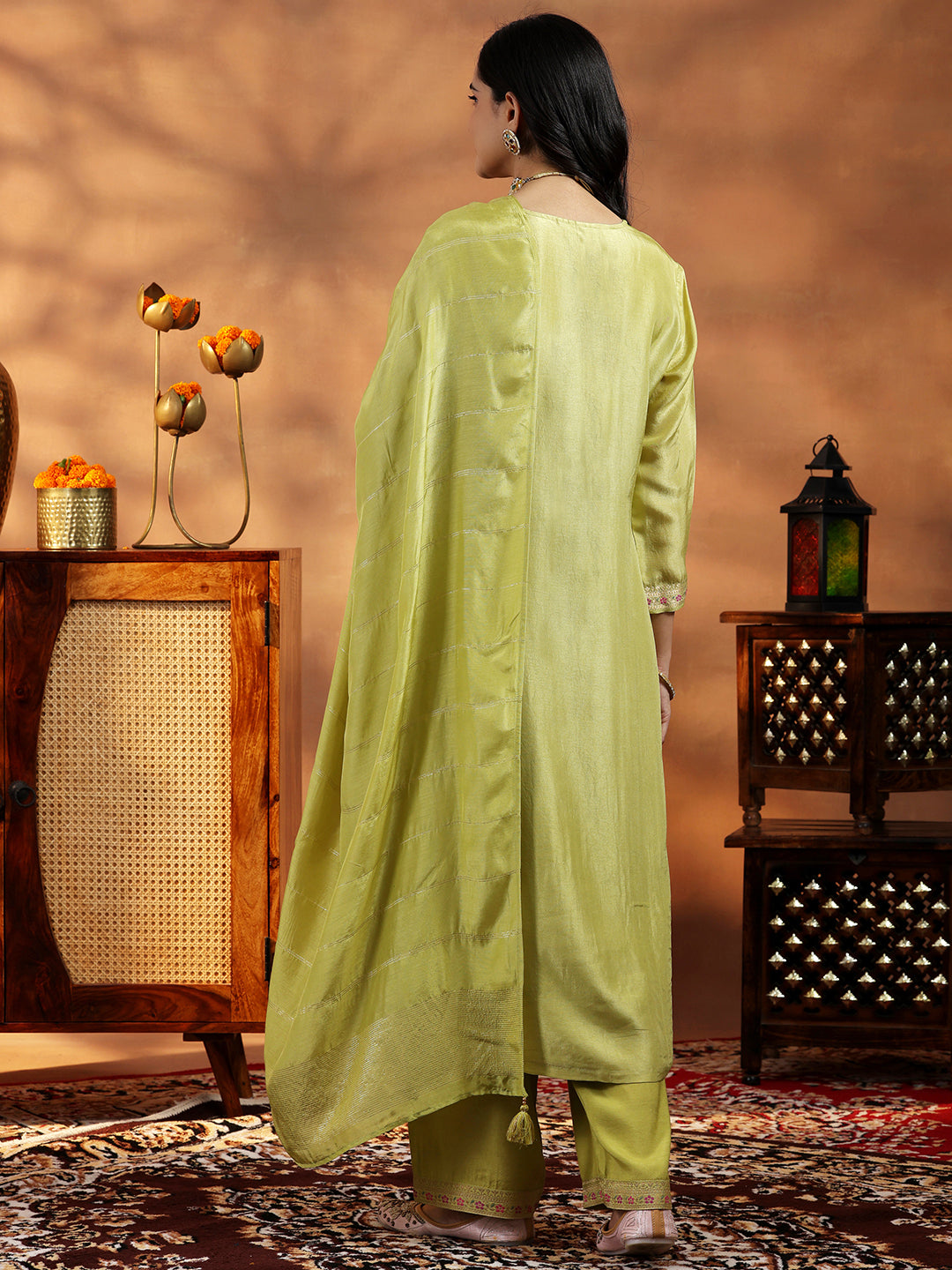 Libas Green Woven Design Silk Blend Straight Suit With Dupatta - view 4